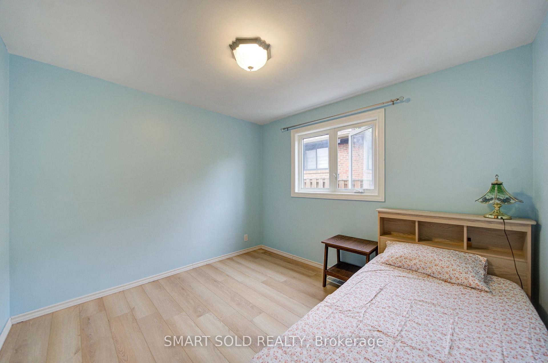 Photo 32 of 56 Gatesview Avenue, Scarborough, Scarborough Village — HOMEH