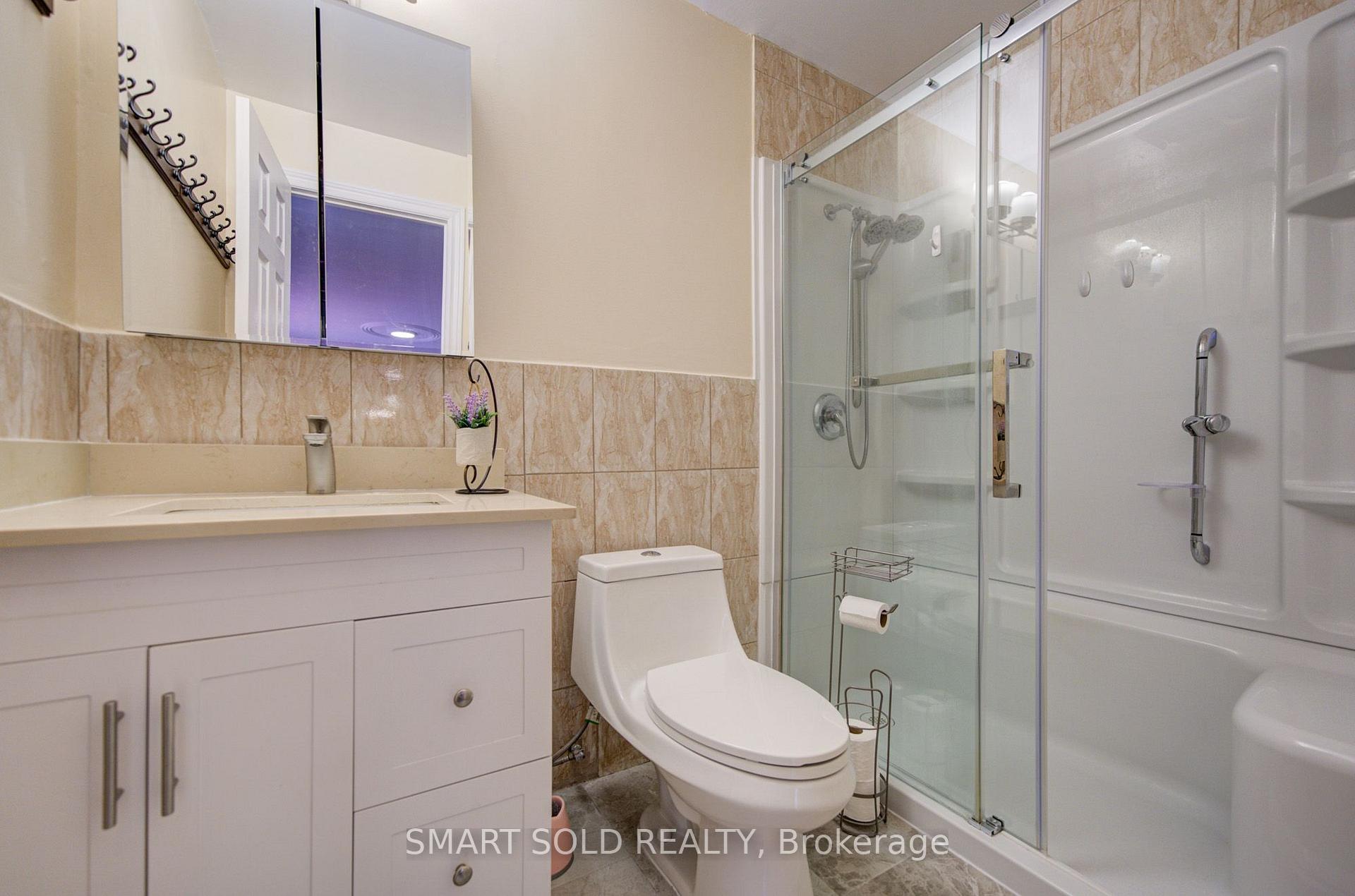 Photo 35 of 56 Gatesview Avenue, Scarborough, Scarborough Village — HOMEH