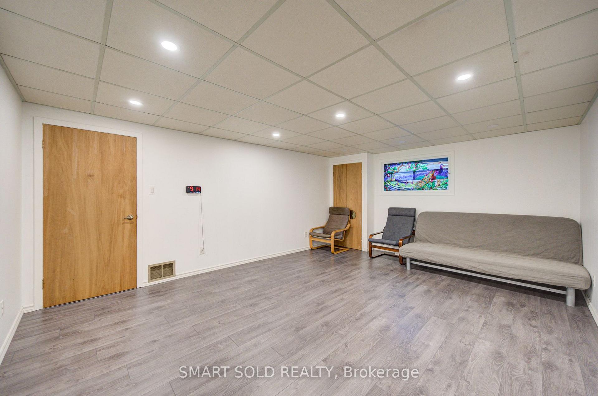 Photo 41 of 56 Gatesview Avenue, Scarborough, Scarborough Village — HOMEH