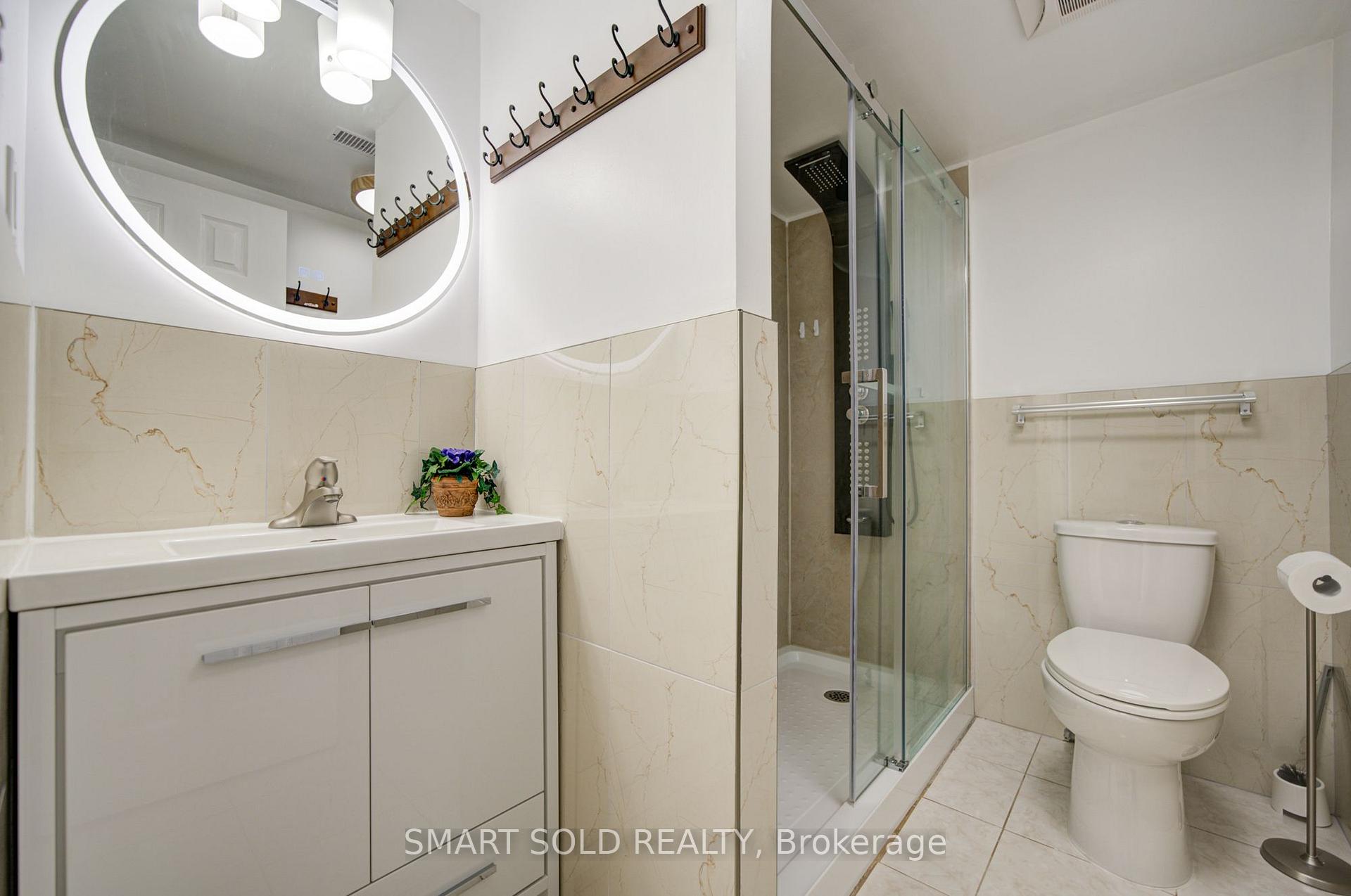 Photo 43 of 56 Gatesview Avenue, Scarborough, Scarborough Village — HOMEH