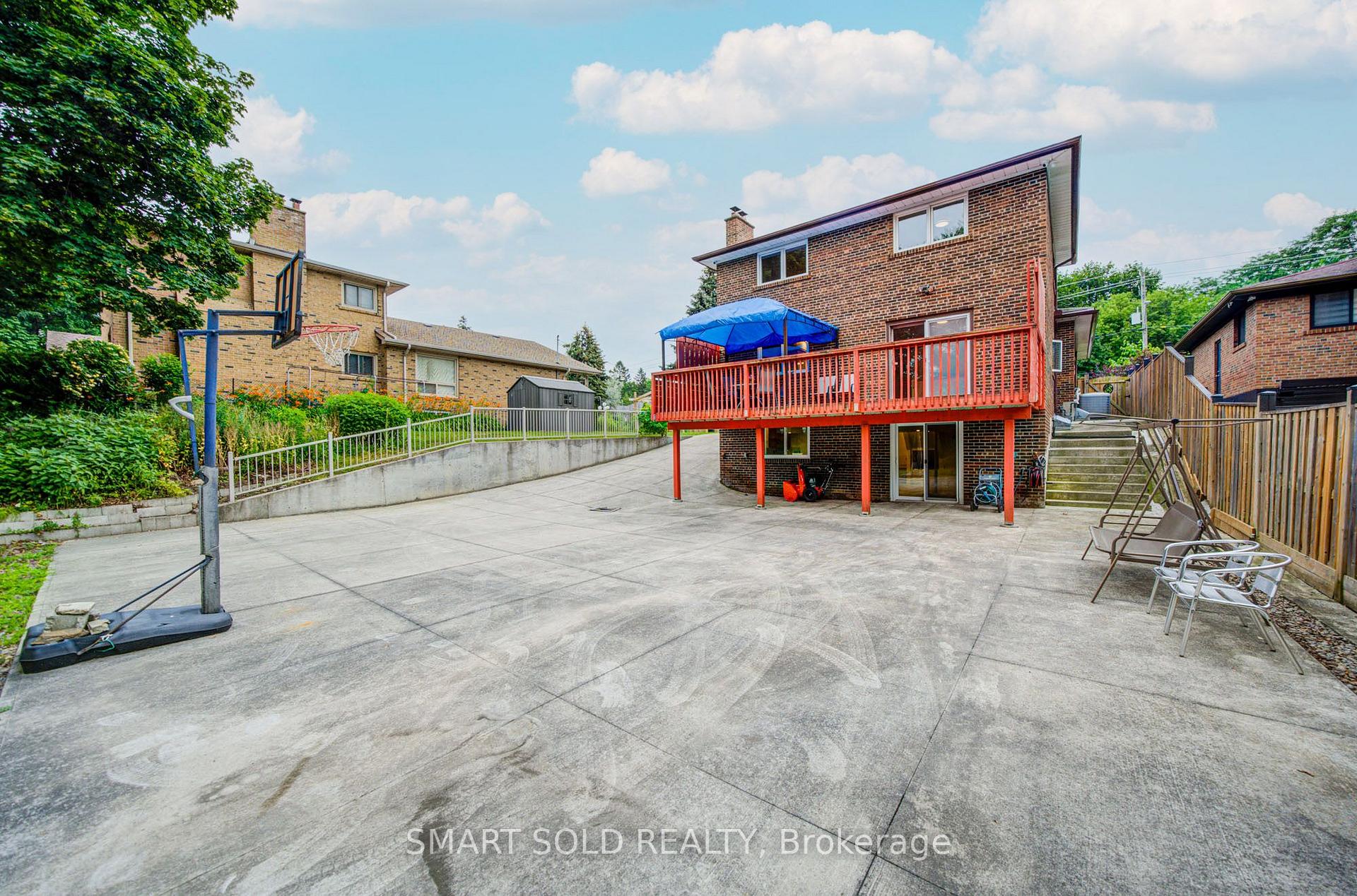 Photo 49 of 56 Gatesview Avenue, Scarborough, Scarborough Village — HOMEH
