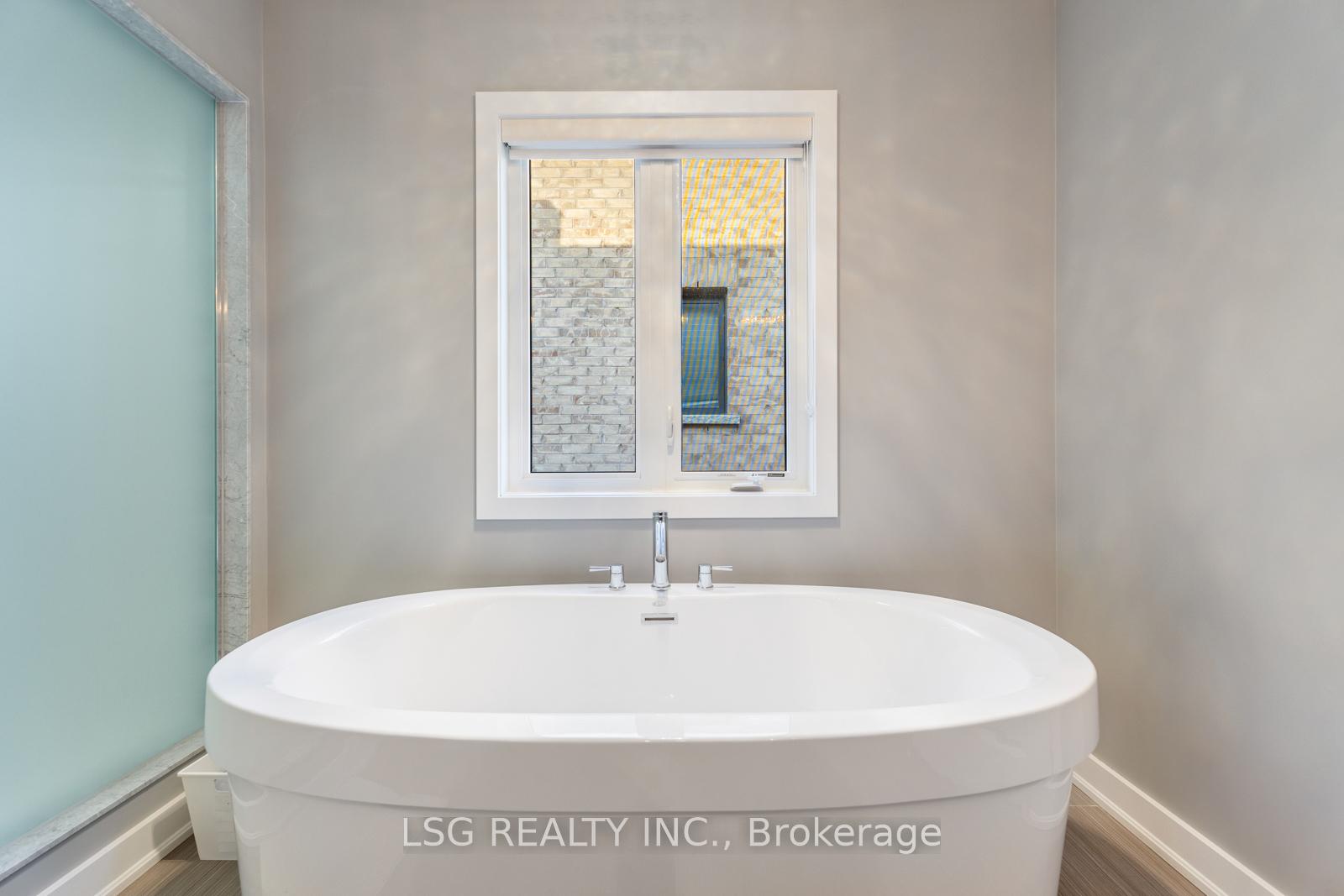 Photo 26 of 101 Dariole Drive, Richmond Hill, Rural Richmond Hill — HOMEH