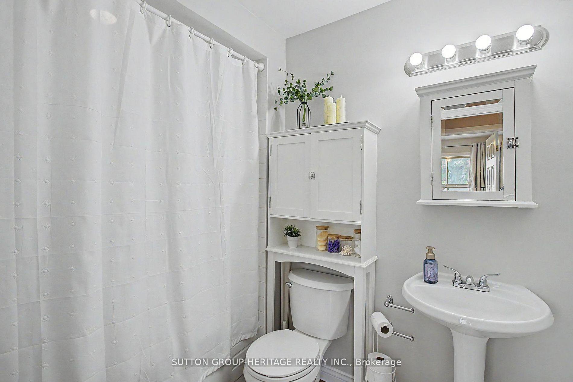 Photo 9 of 124 Wales Avenue, Markham, Old Markham Village — HOMEH