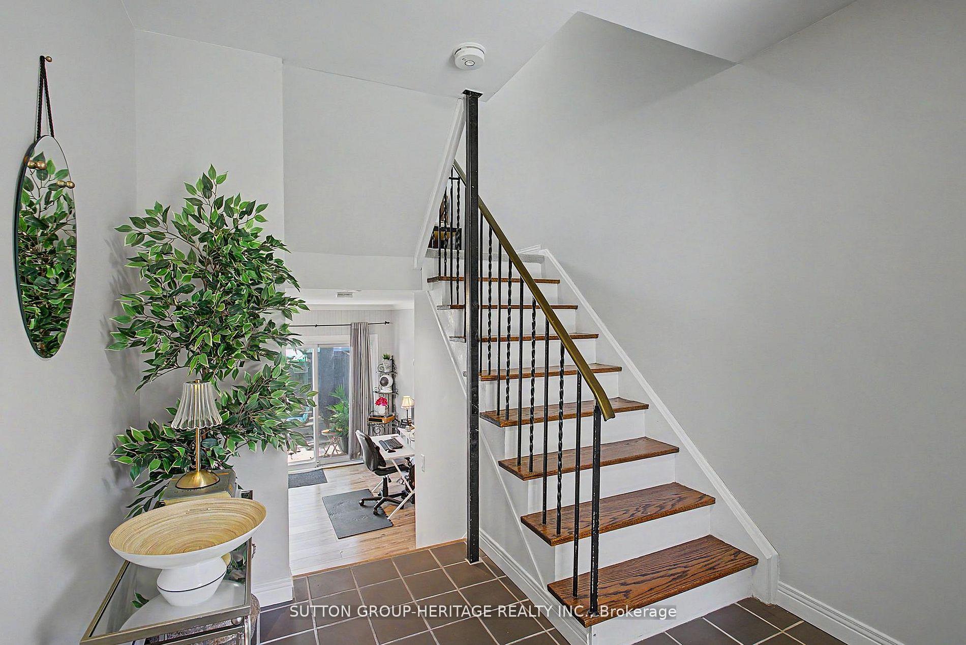 Photo 13 of 124 Wales Avenue, Markham, Old Markham Village — HOMEH