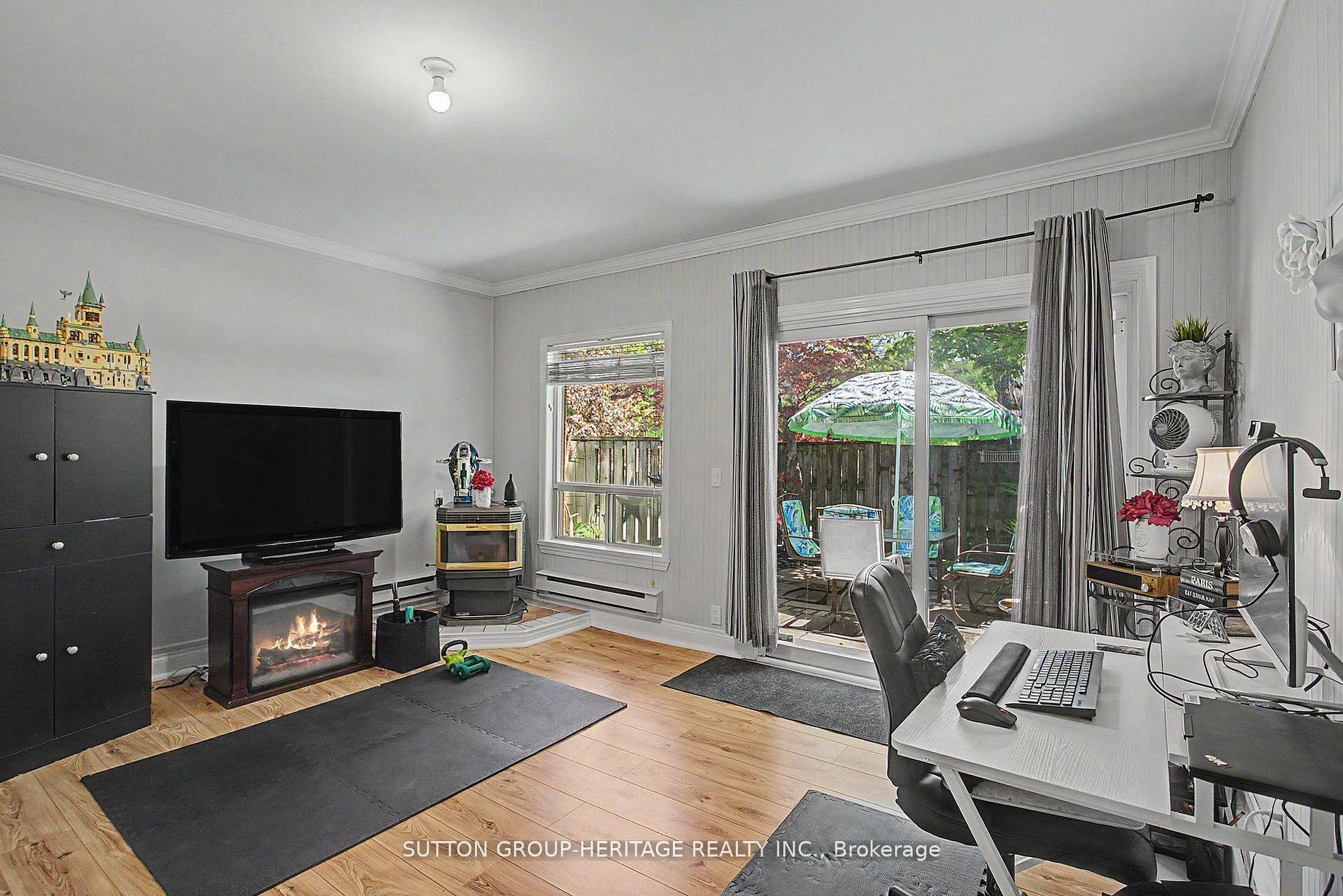 Photo 11 of 124 Wales Avenue, Markham, Old Markham Village — HOMEH