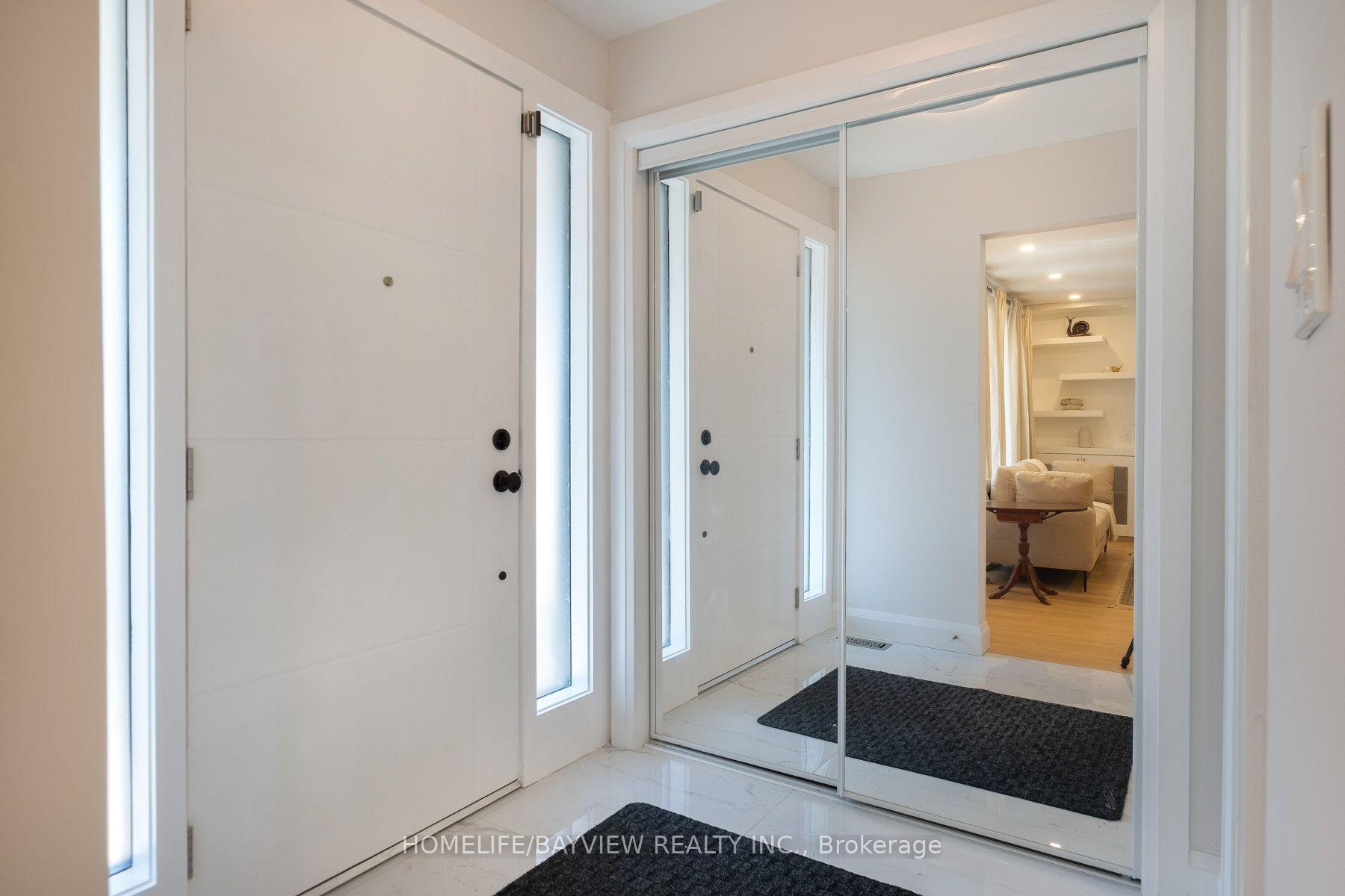 Photo 10 of 164 Steeles Avenue E, Markham, Grandview — HOMEH