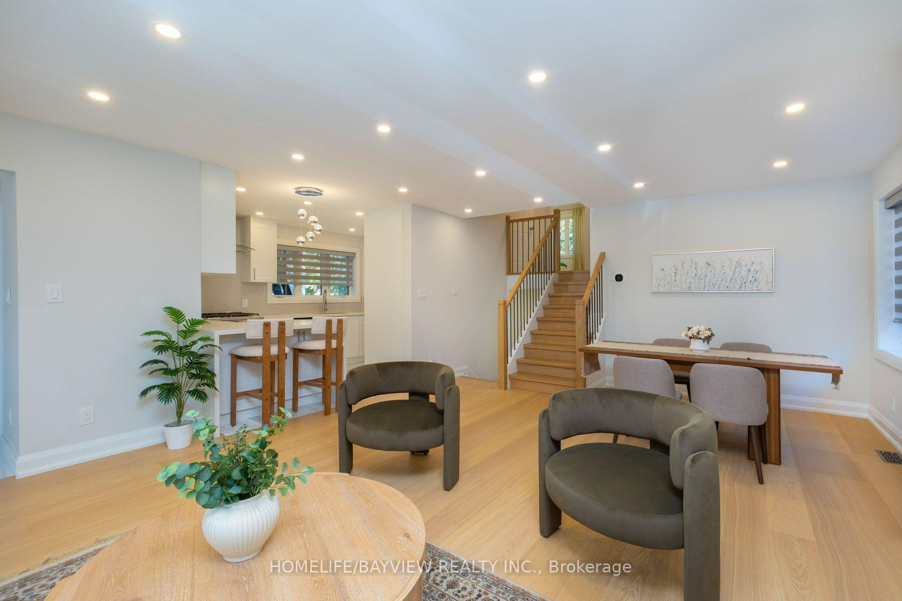 Photo 18 of 164 Steeles Avenue E, Markham, Grandview — HOMEH