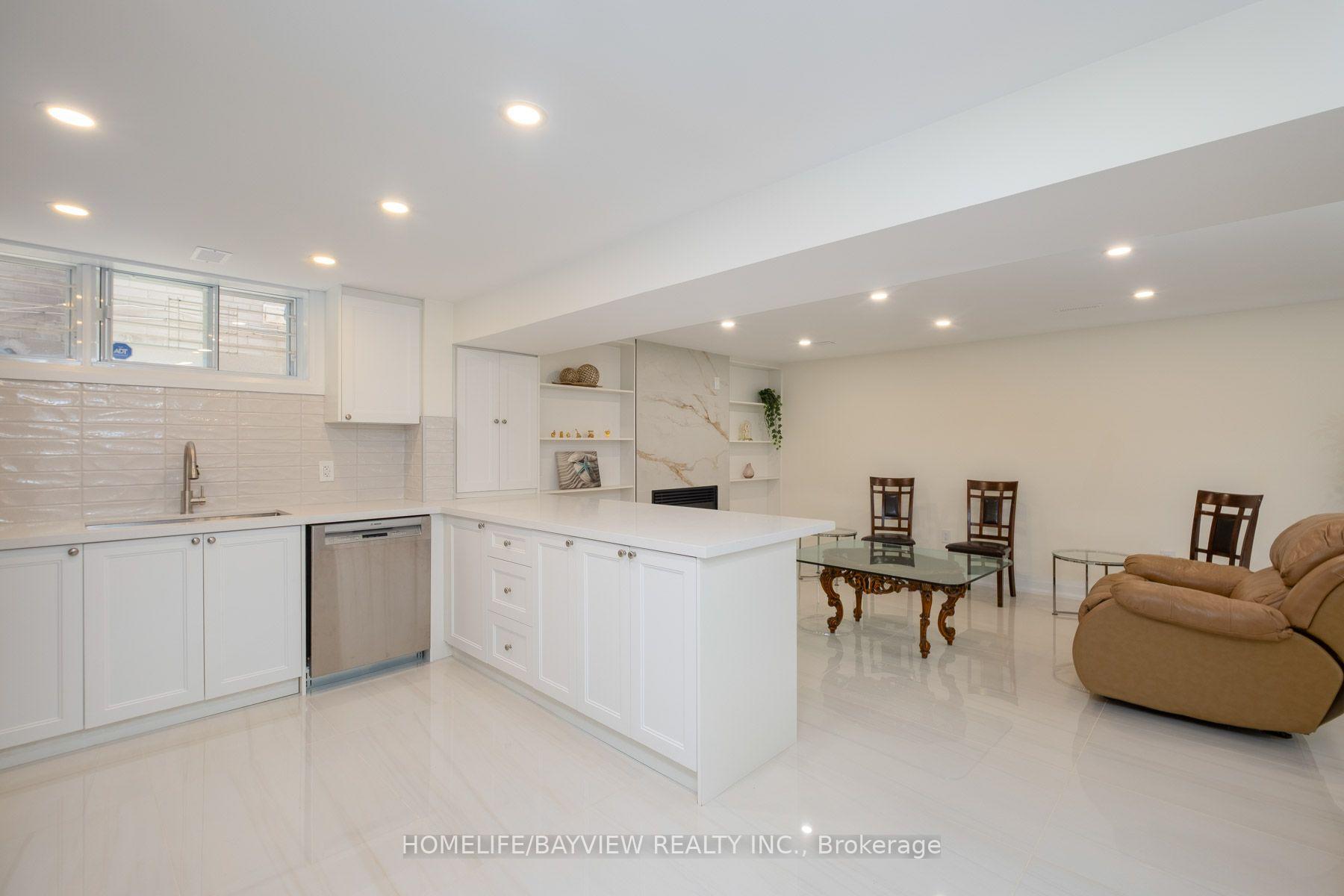 Photo 47 of 164 Steeles Avenue E, Markham, Grandview — HOMEH