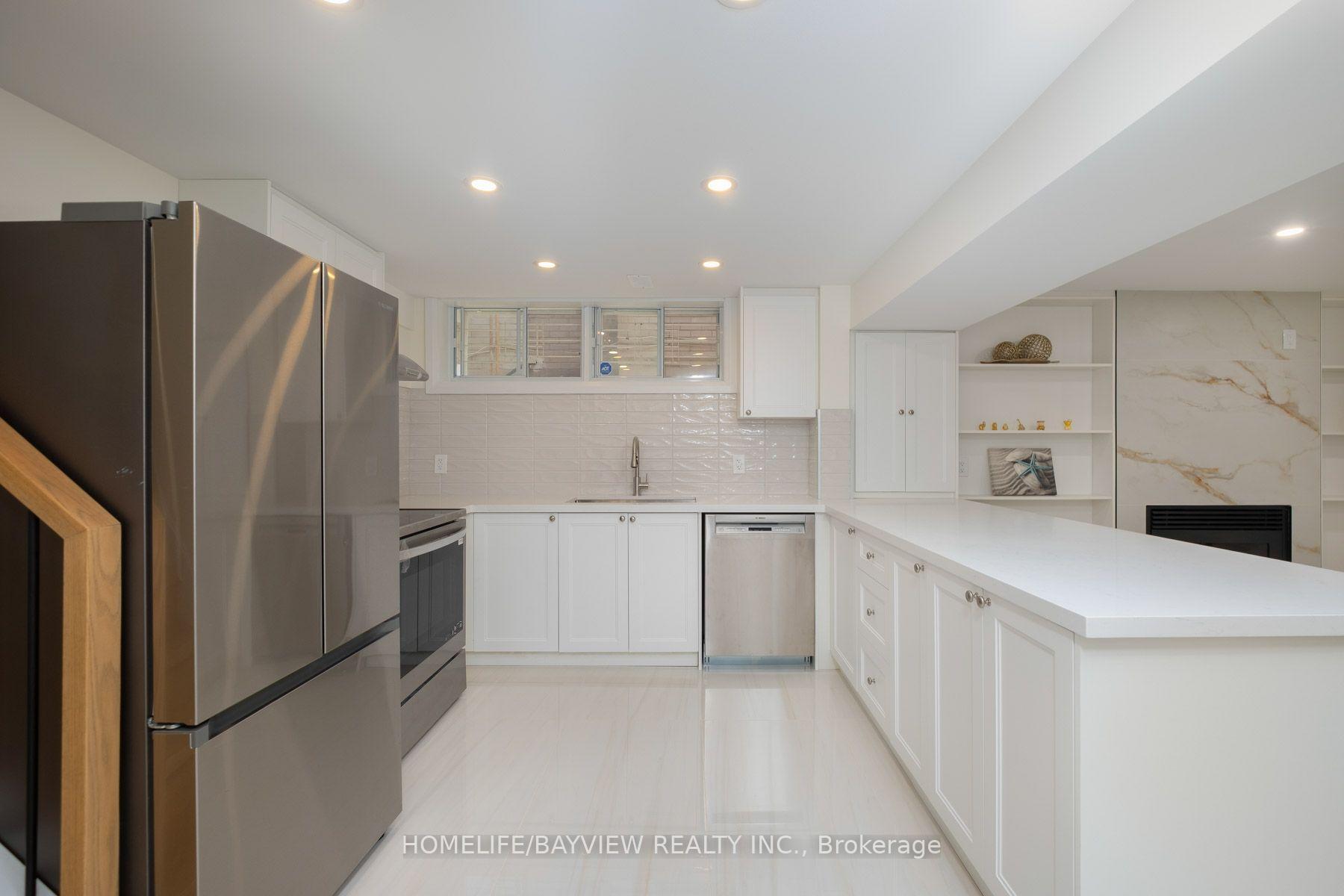 Photo 51 of 164 Steeles Avenue E, Markham, Grandview — HOMEH