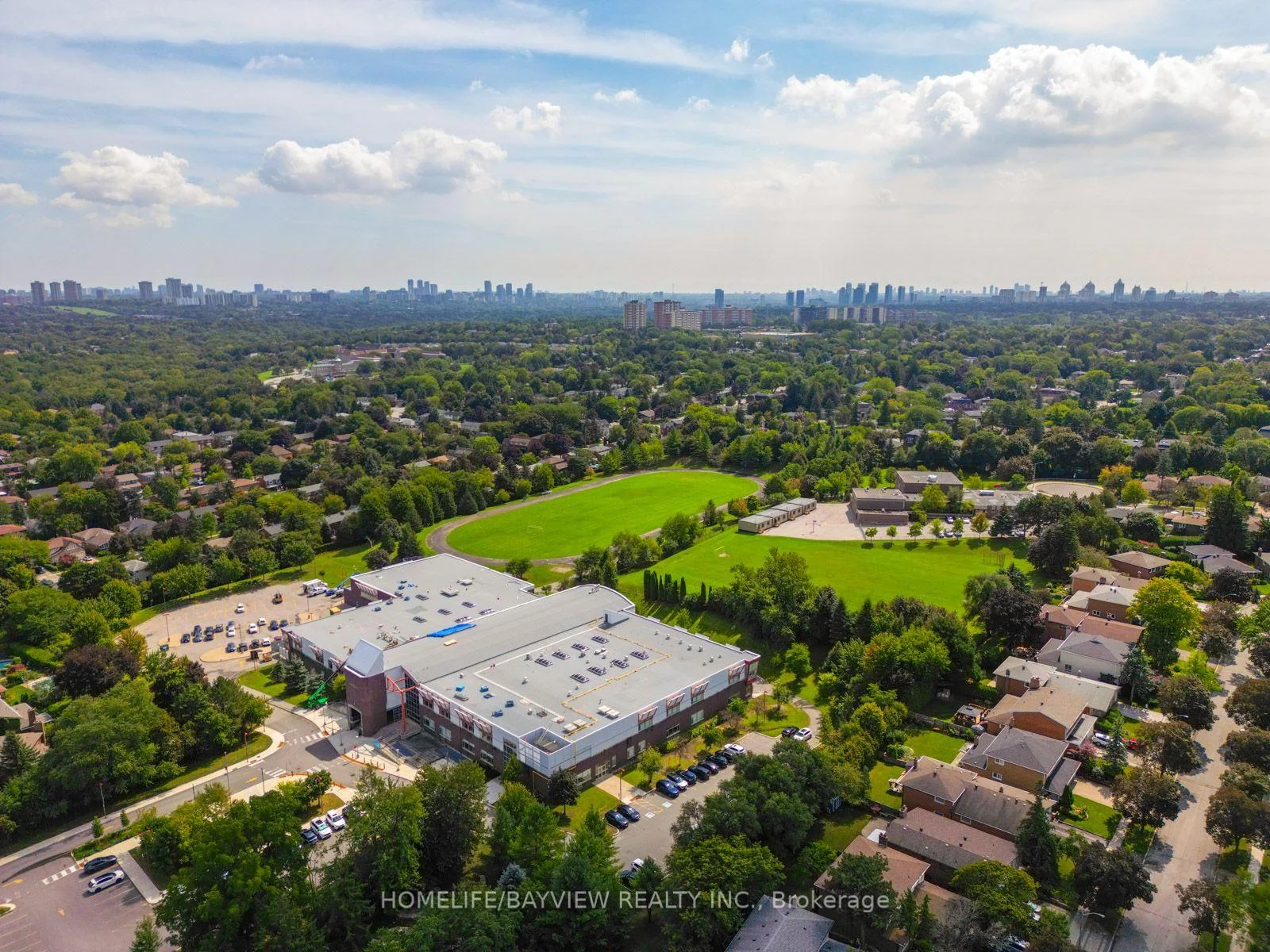 Photo 12 of 164 Steeles Avenue E, Markham, Grandview — HOMEH