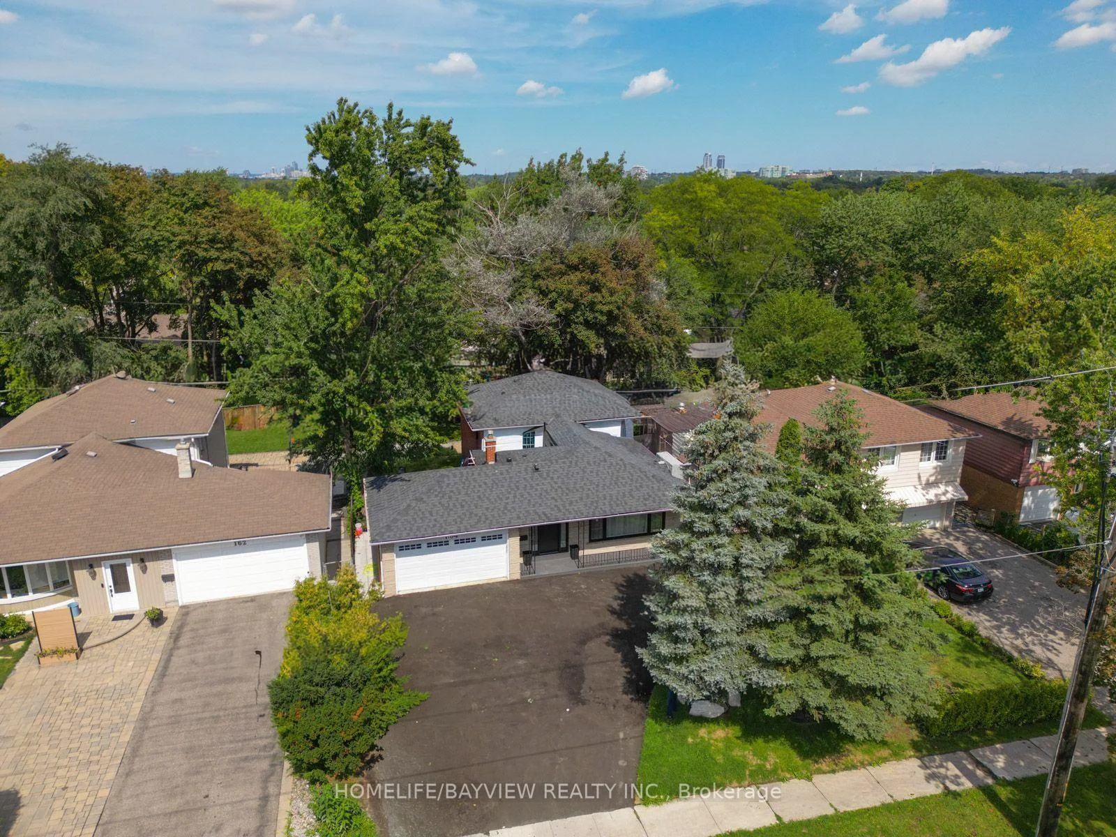 Photo 13 of 164 Steeles Avenue E, Markham, Grandview — HOMEH