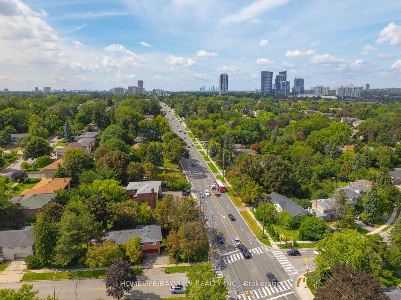 Photo 16 of 164 Steeles Avenue E, Markham, Grandview — HOMEH