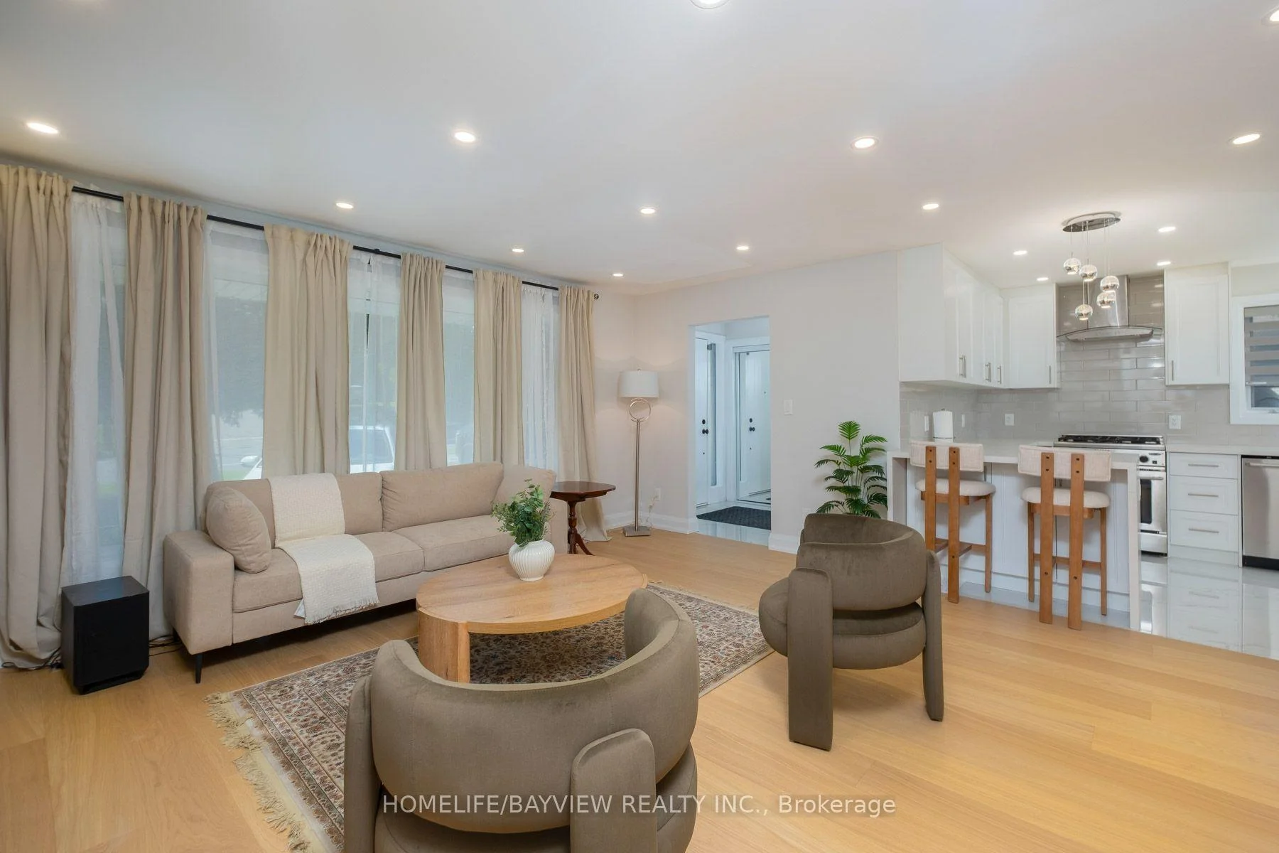 Photo 29 of 164 Steeles Avenue E, Markham, Grandview — HOMEH