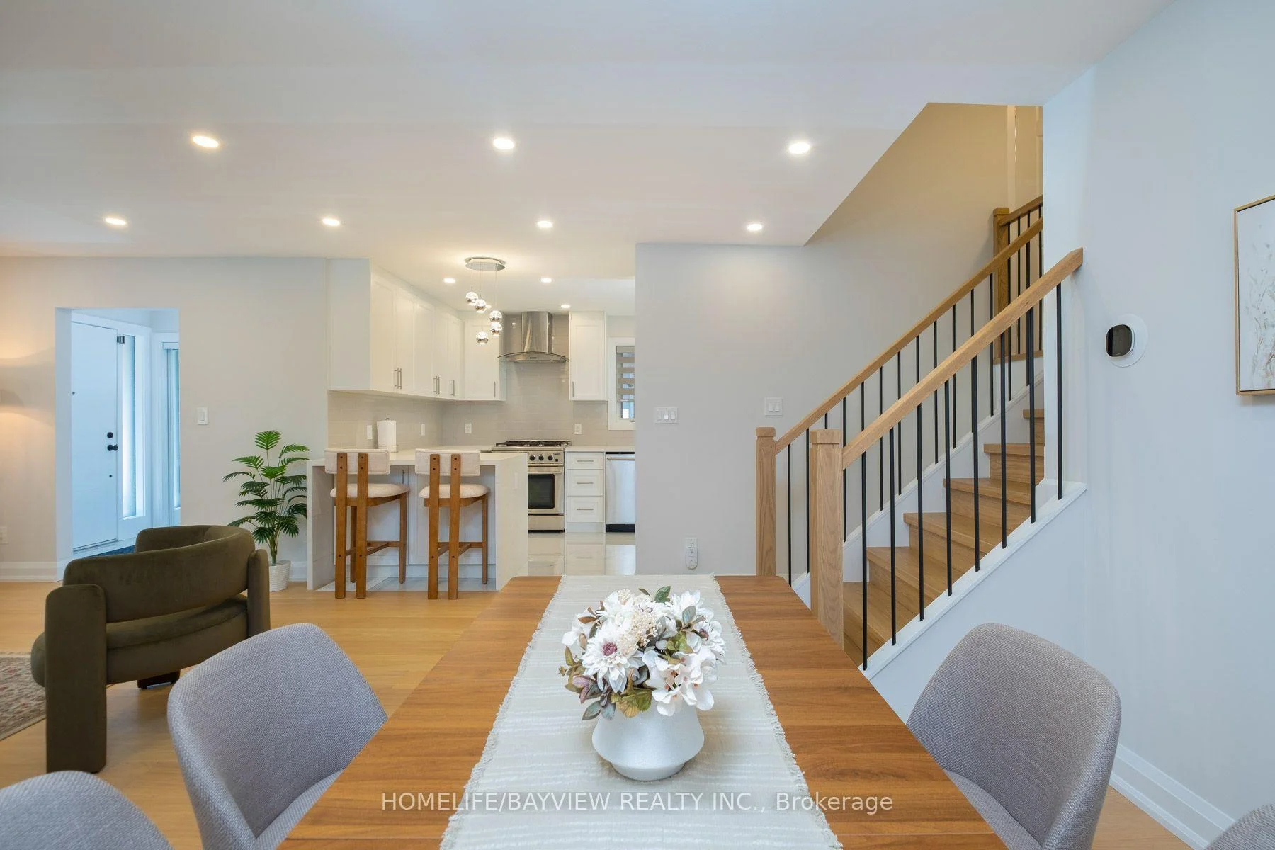 Photo 40 of 164 Steeles Avenue E, Markham, Grandview — HOMEH