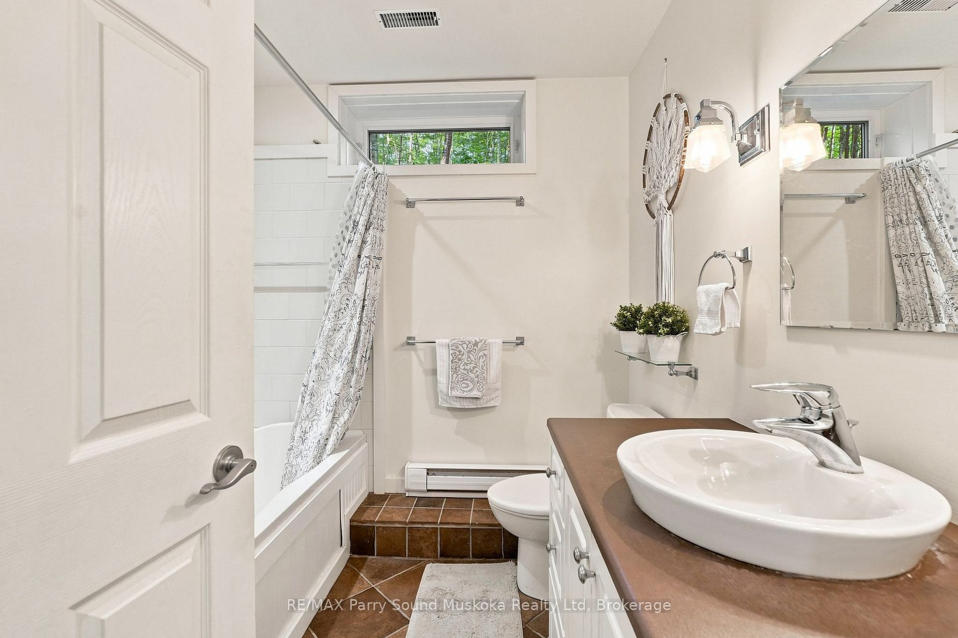 Photo 84 of 621 Deer Run Road, Magnetawan — HOMEH