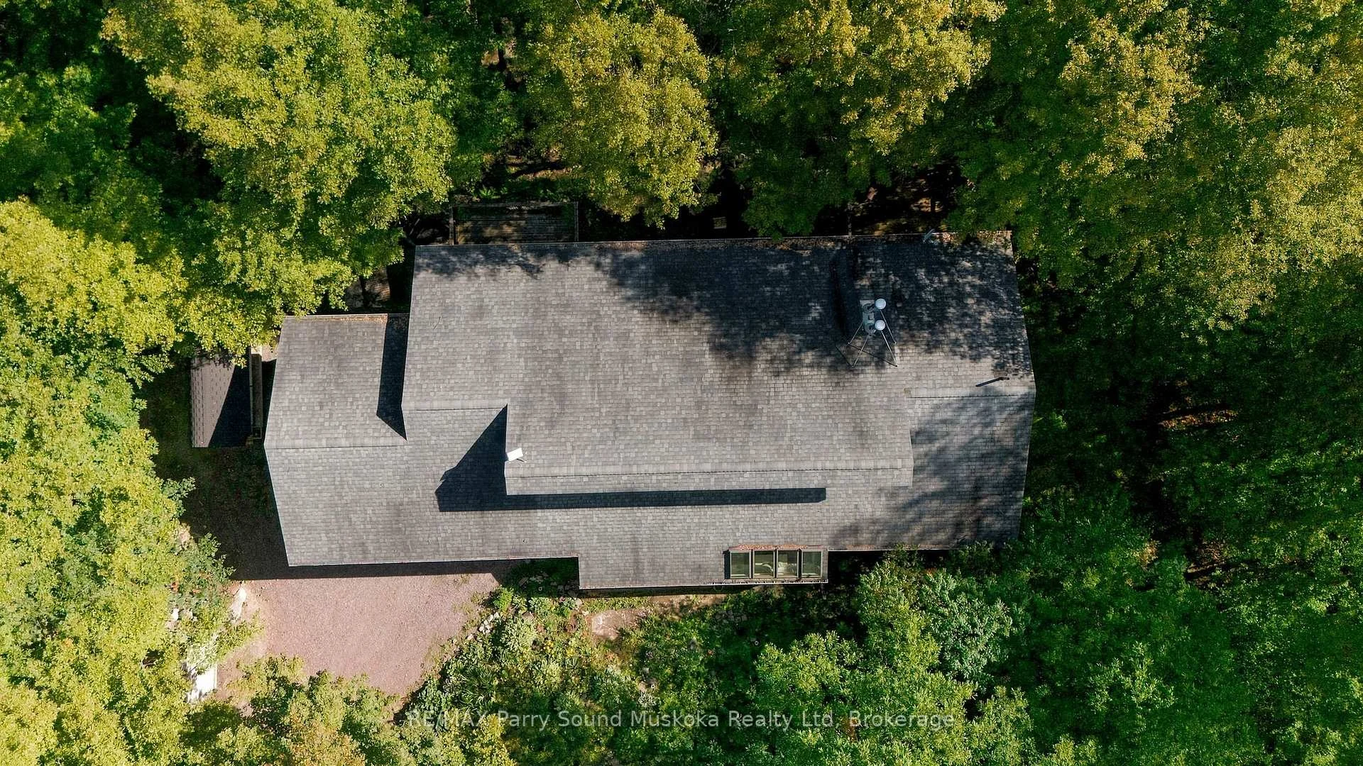 Photo 37 of 621 Deer Run Road, Magnetawan — HOMEH