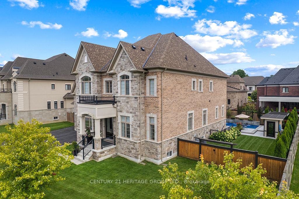 Photo 3 of 43 Sir Henry Court, King, King City — HOMEH