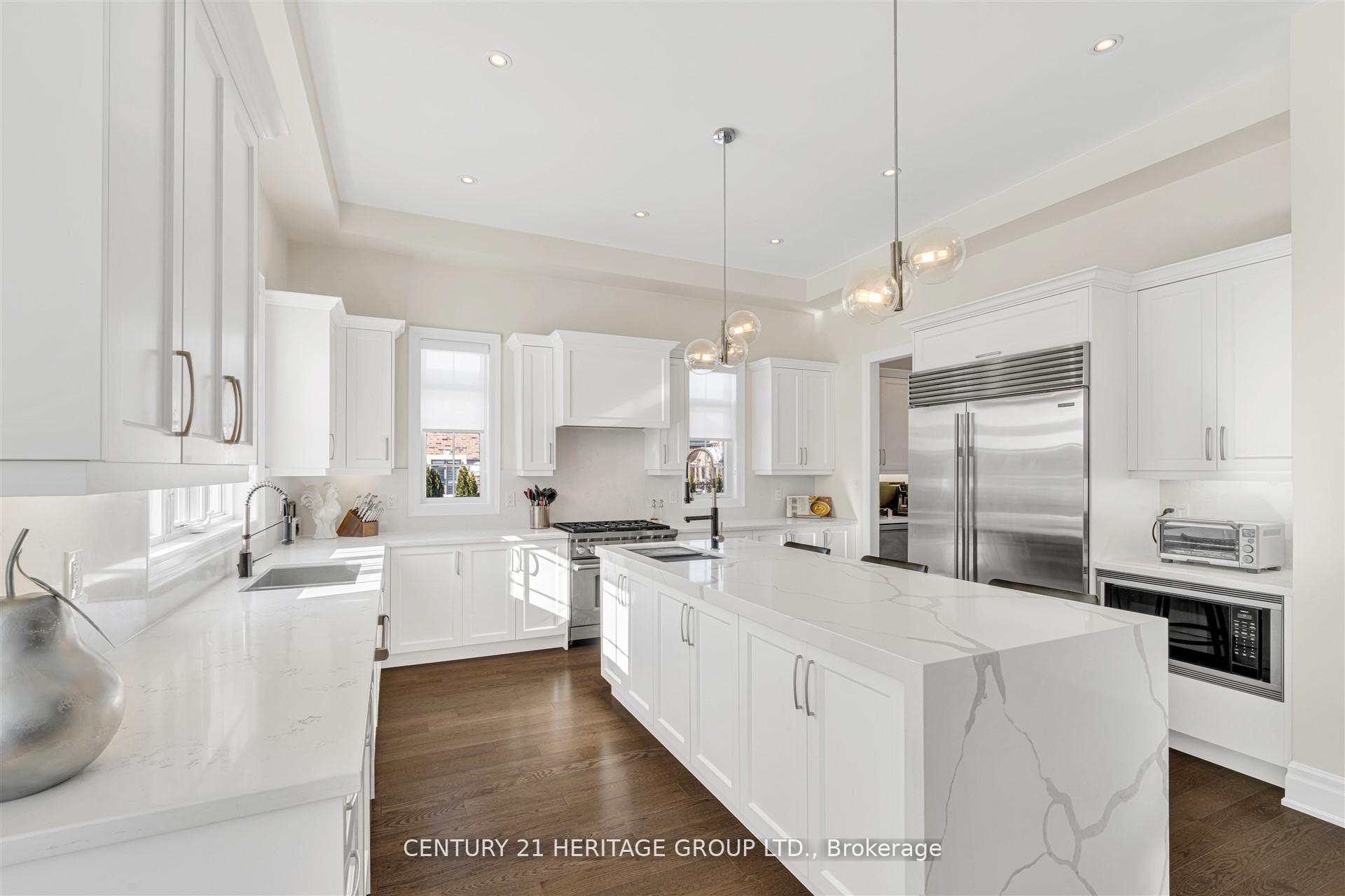 Photo 23 of 43 Sir Henry Court, King, King City — HOMEH