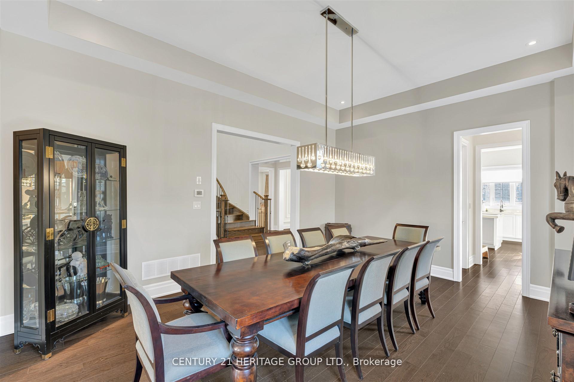 Photo 31 of 43 Sir Henry Court, King, King City — HOMEH
