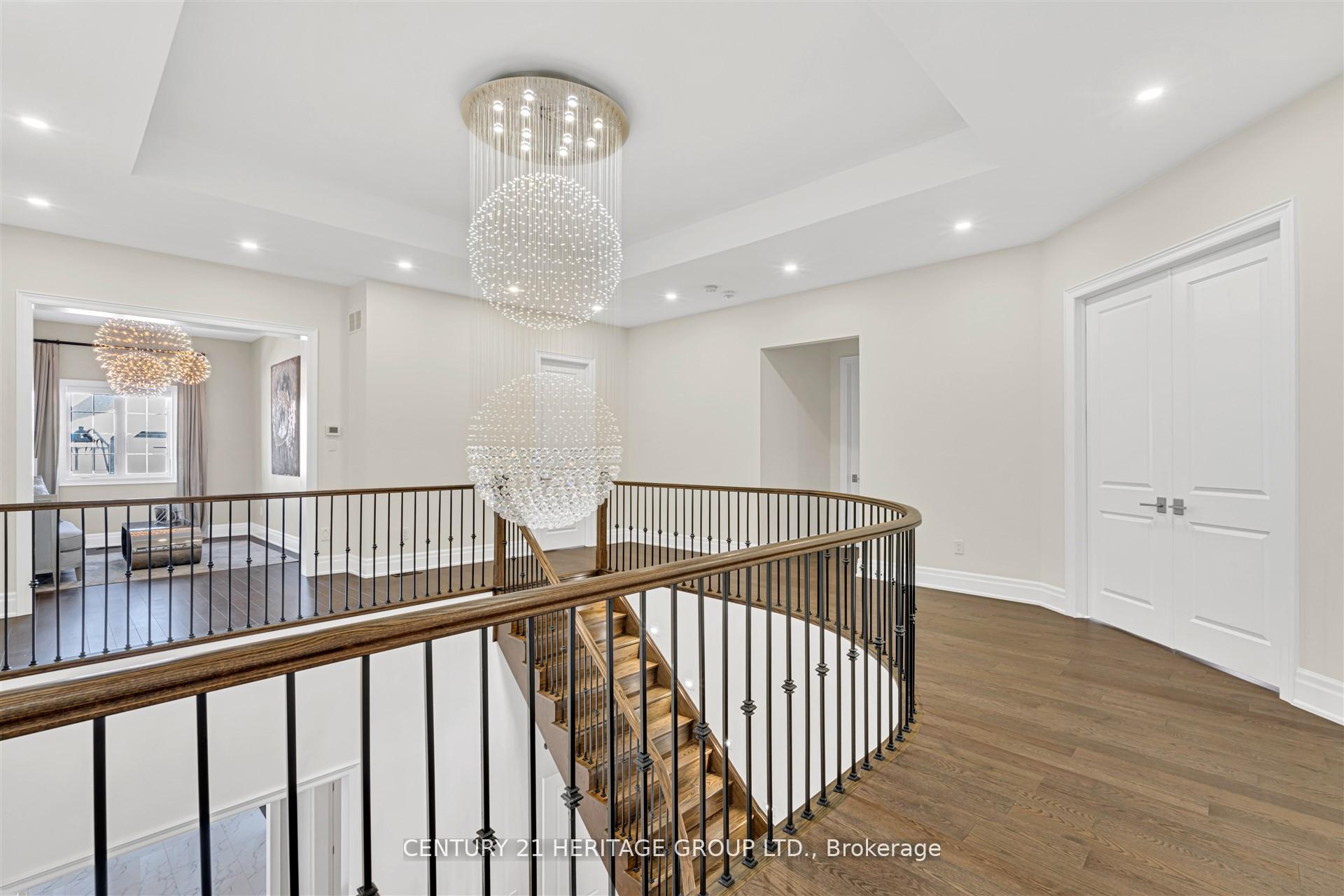 Photo 33 of 43 Sir Henry Court, King, King City — HOMEH