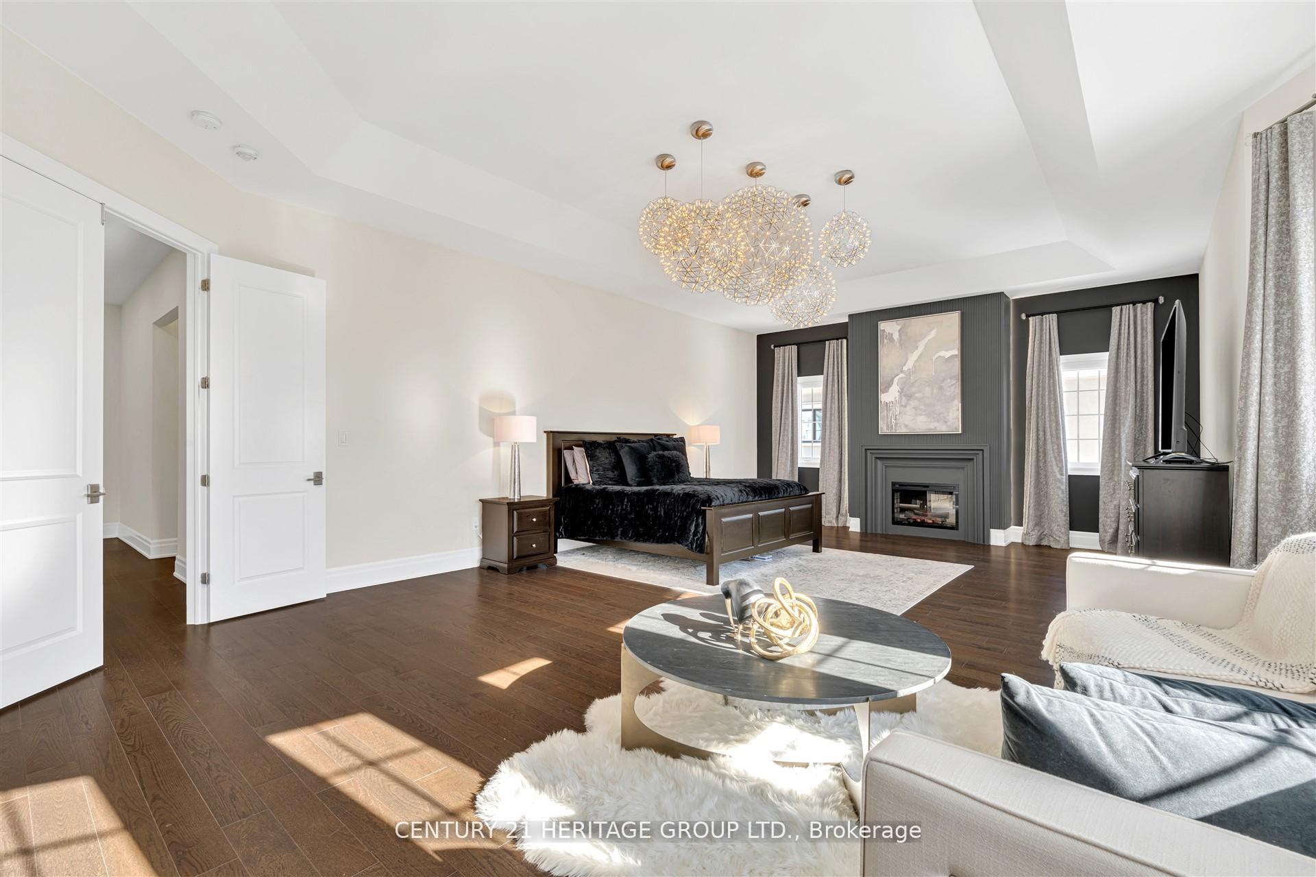 Photo 35 of 43 Sir Henry Court, King, King City — HOMEH