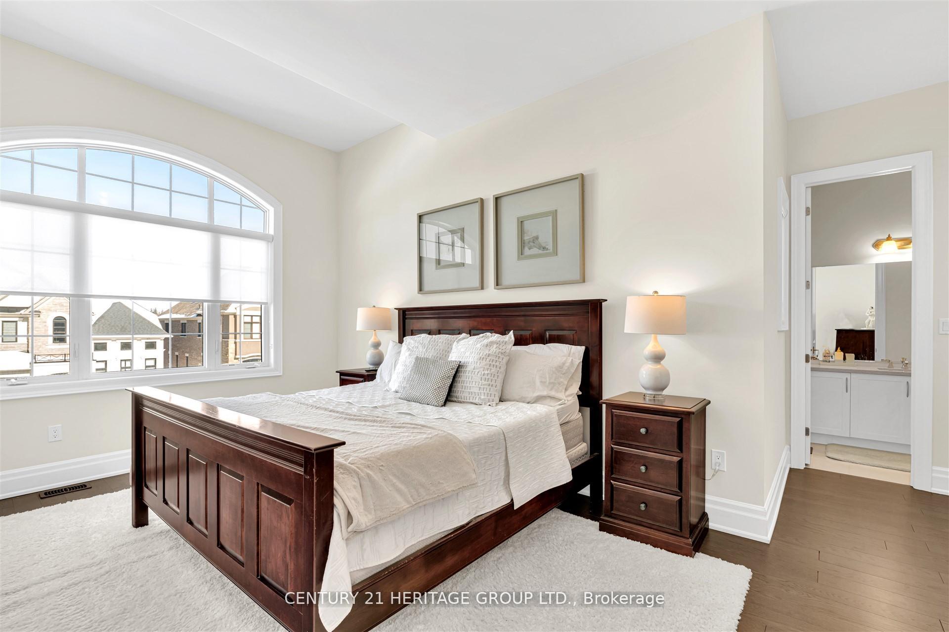 Photo 40 of 43 Sir Henry Court, King, King City — HOMEH