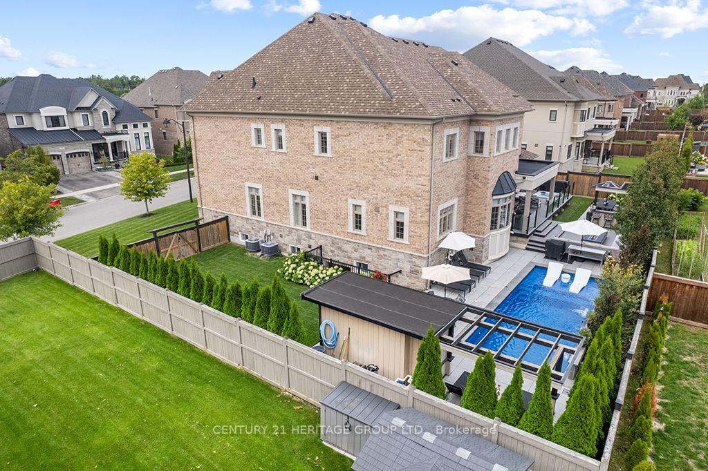 Photo 50 of 43 Sir Henry Court, King, King City — HOMEH