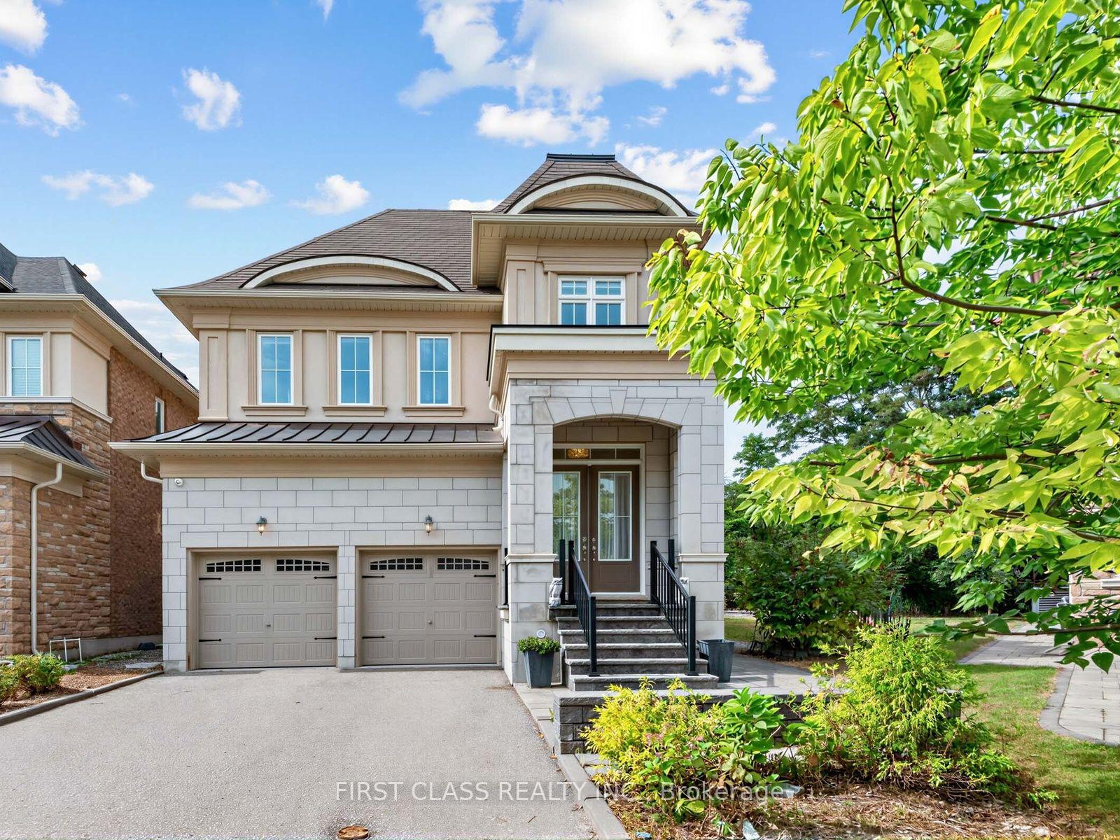 Photo 1 of 16 Macdonald Court, Richmond Hill, Oak Ridges Lake Wilcox — HOMEH