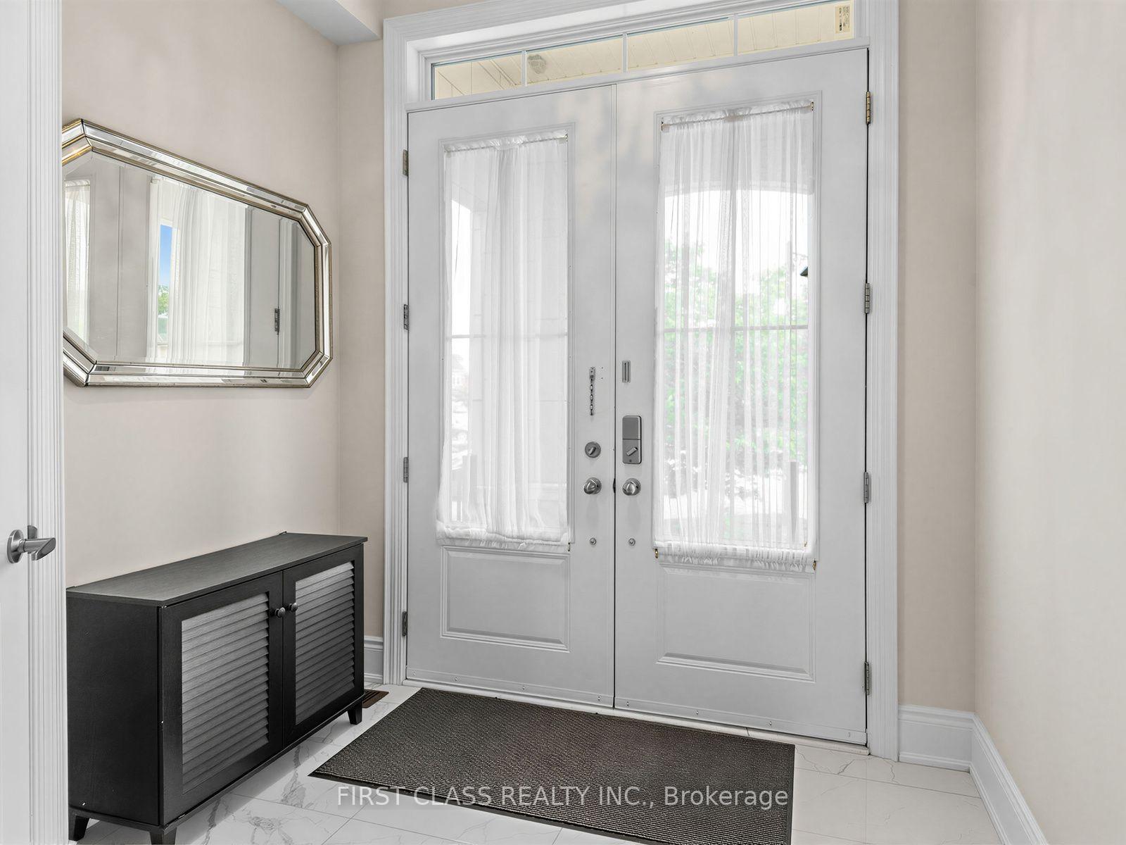 Photo 7 of 16 Macdonald Court, Richmond Hill, Oak Ridges Lake Wilcox — HOMEH