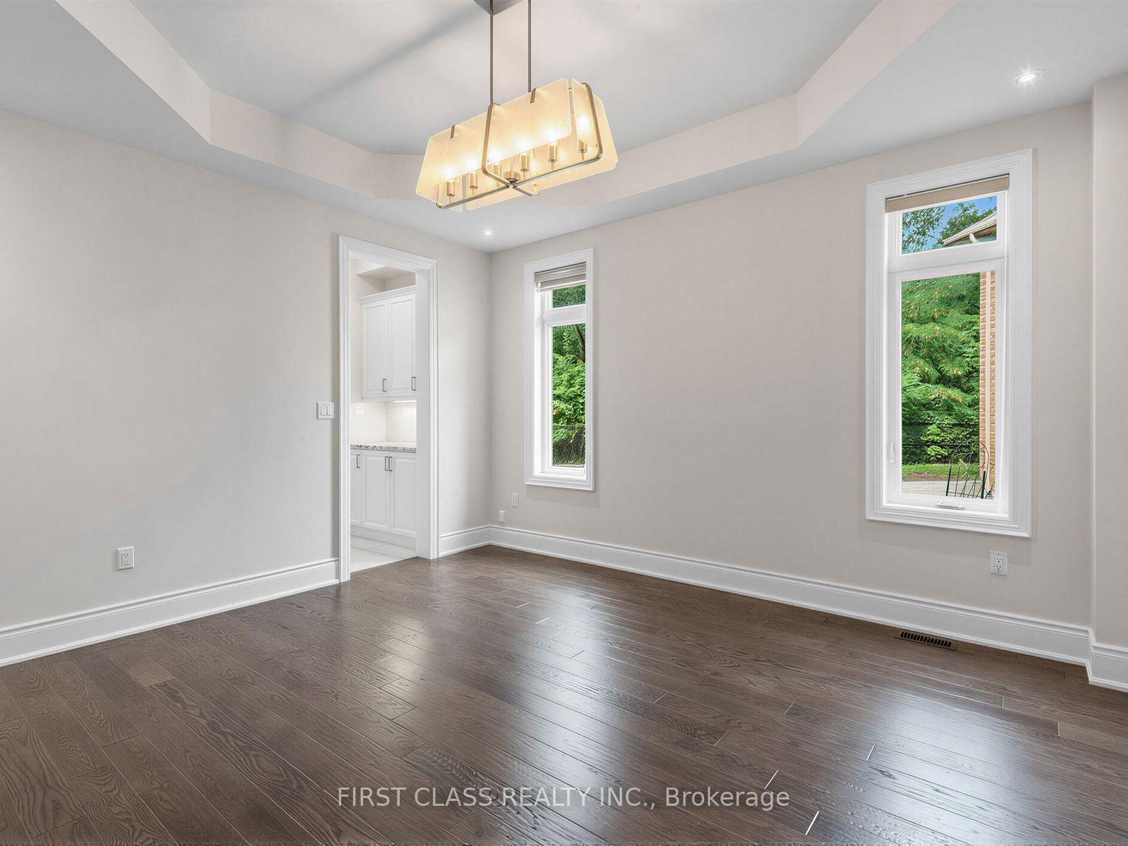 Photo 9 of 16 Macdonald Court, Richmond Hill, Oak Ridges Lake Wilcox — HOMEH