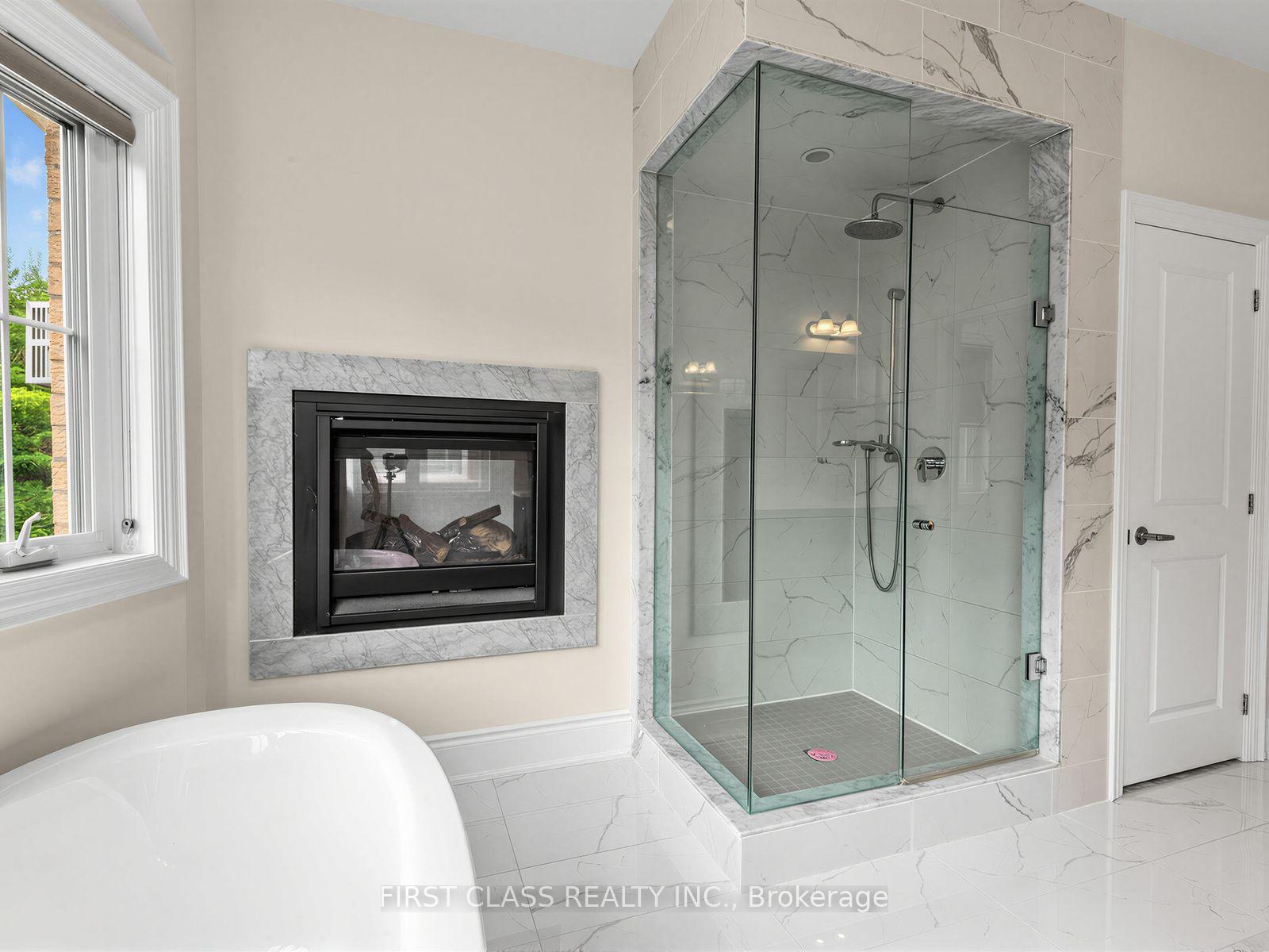 Photo 32 of 16 Macdonald Court, Richmond Hill, Oak Ridges Lake Wilcox — HOMEH