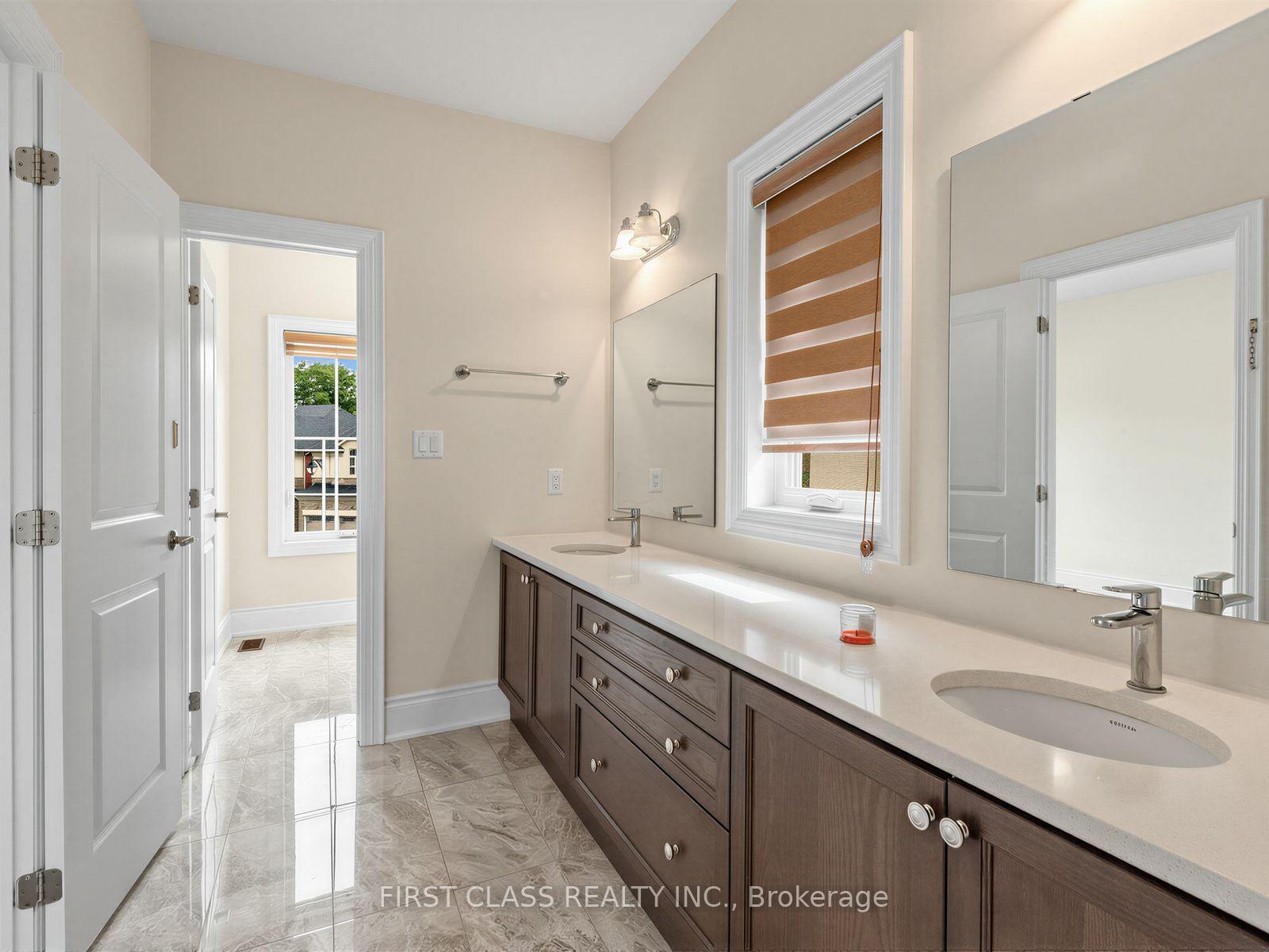 Photo 35 of 16 Macdonald Court, Richmond Hill, Oak Ridges Lake Wilcox — HOMEH