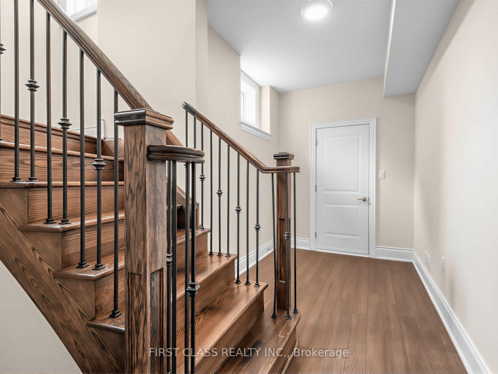 Photo 40 of 16 Macdonald Court, Richmond Hill, Oak Ridges Lake Wilcox — HOMEH