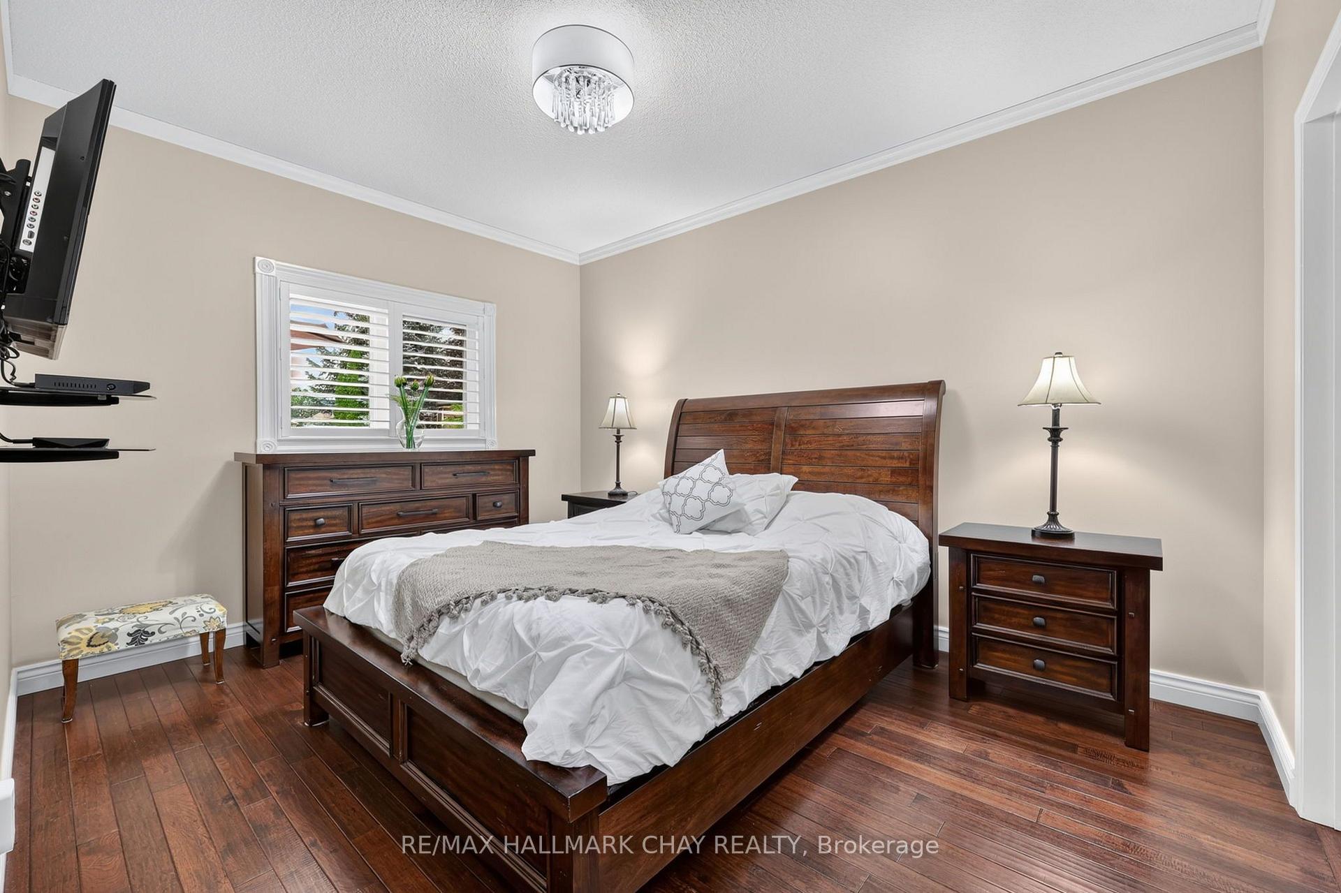 Photo 15 of 1925 Emerald Court, Innisfil, Alcona — HOMEH