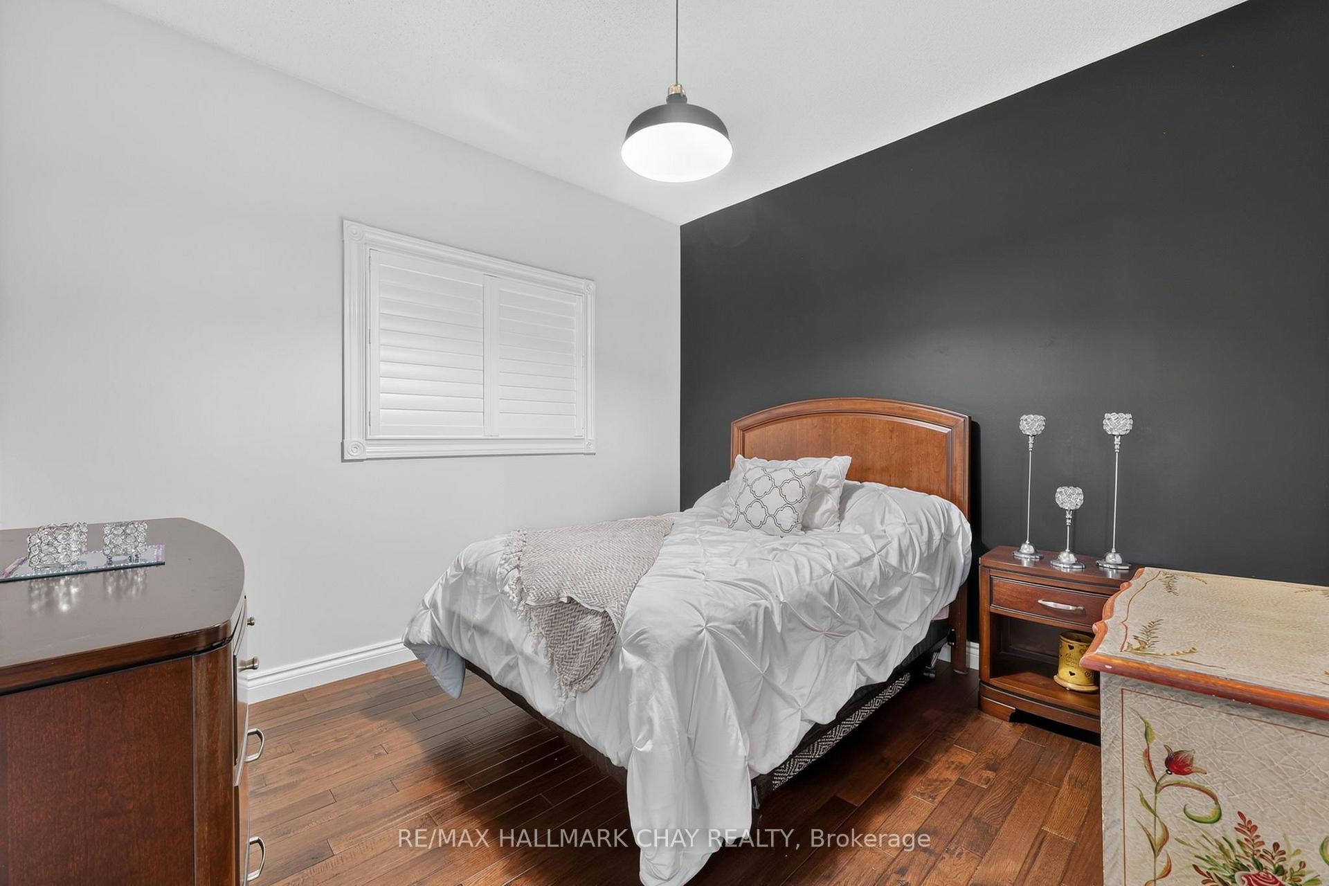 Photo 17 of 1925 Emerald Court, Innisfil, Alcona — HOMEH