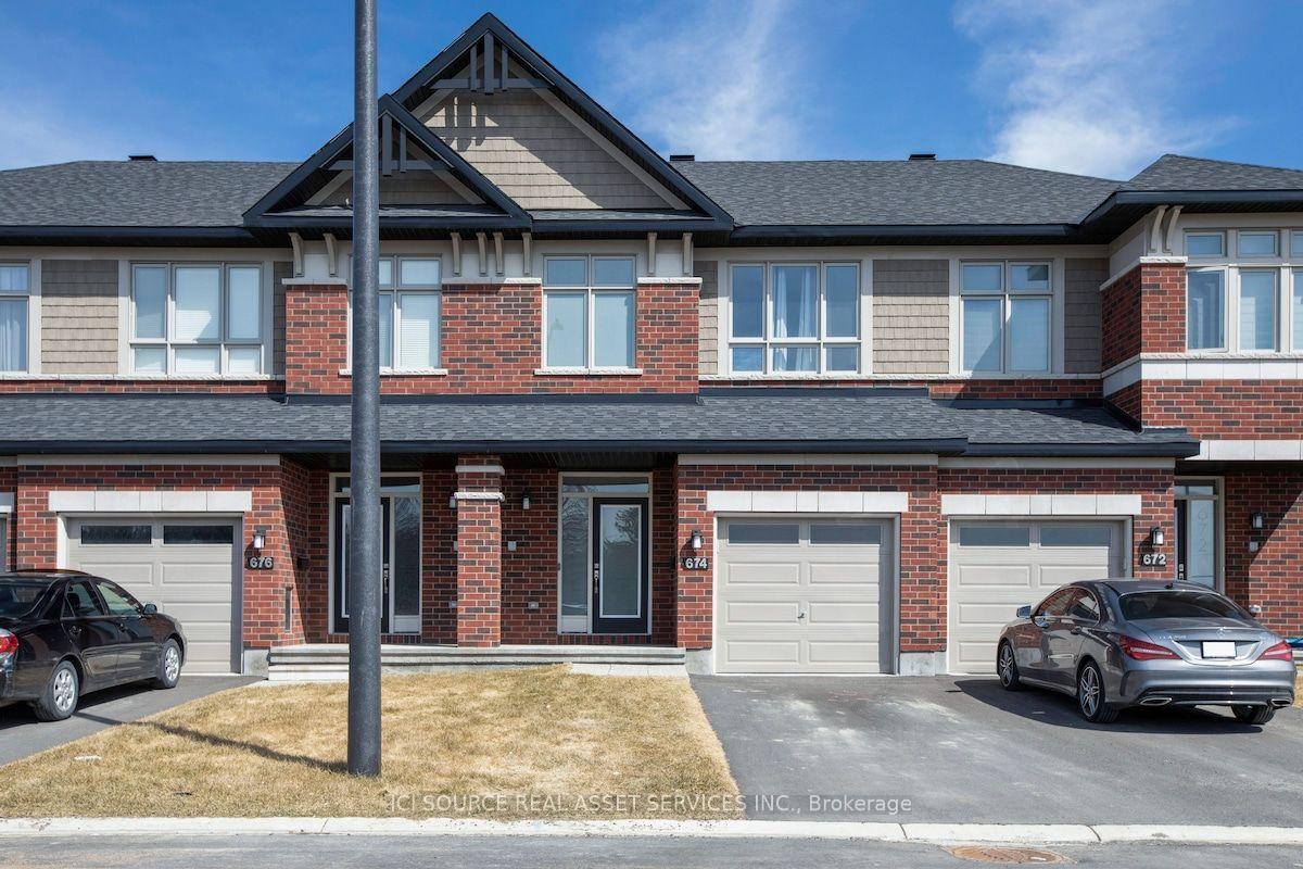 Photo 7 of 674 Capricorn Circle, Ottawa, Riverside South/Gloucester Glen — HOMEH