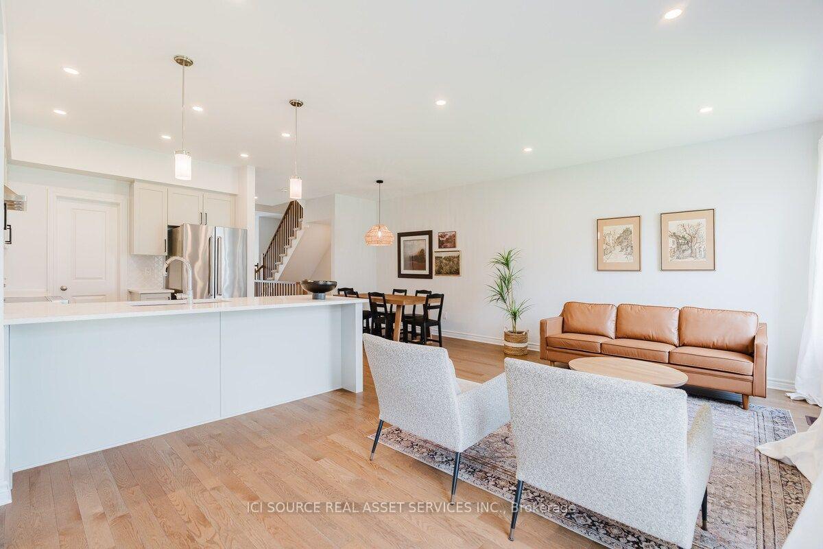 Photo 18 of 674 Capricorn Circle, Ottawa, Riverside South/Gloucester Glen — HOMEH
