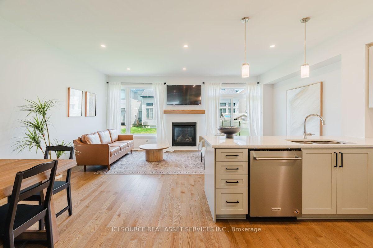 Photo 19 of 674 Capricorn Circle, Ottawa, Riverside South/Gloucester Glen — HOMEH