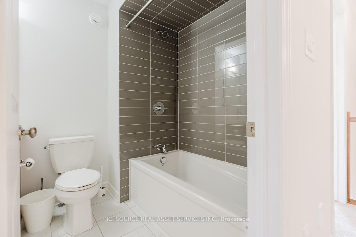Photo 39 of 674 Capricorn Circle, Ottawa, Riverside South/Gloucester Glen — HOMEH