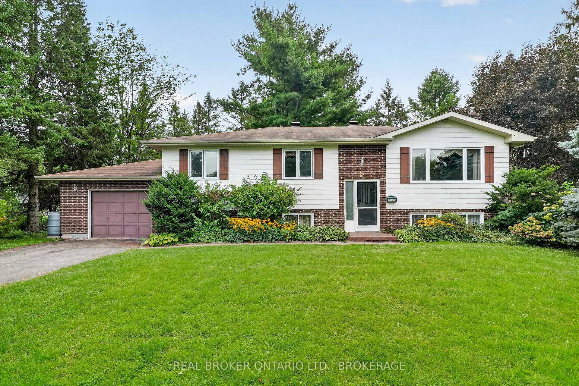 Photo 1 of 4 Loyalist Crescent, South Stormont, Ingleside — HOMEH