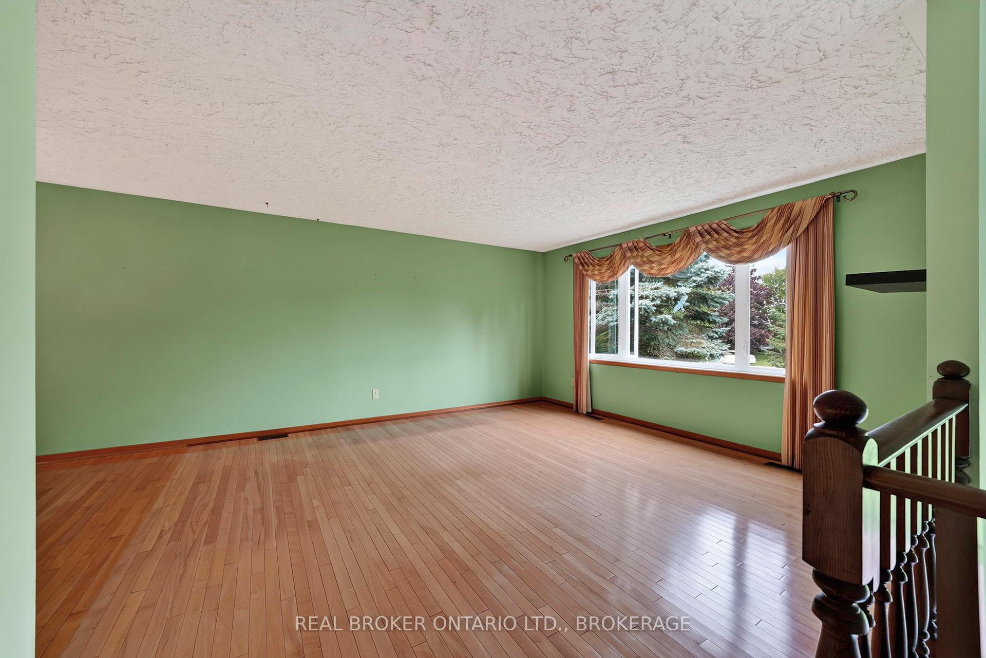 Photo 3 of 4 Loyalist Crescent, South Stormont, Ingleside — HOMEH