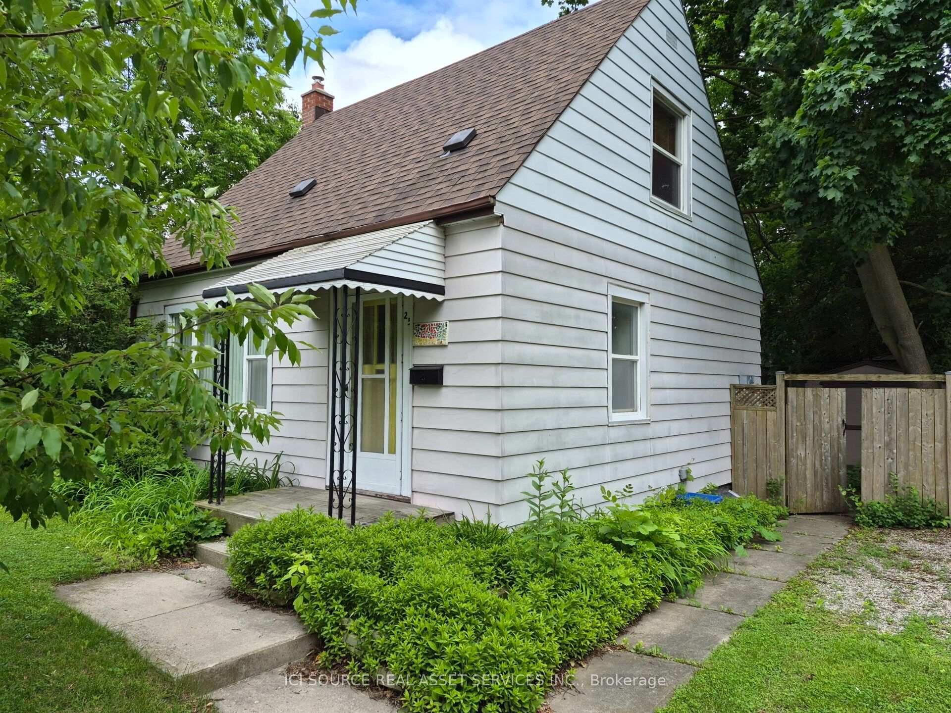 Photo 1 of 25 Watling Street, London, East C — HOMEH