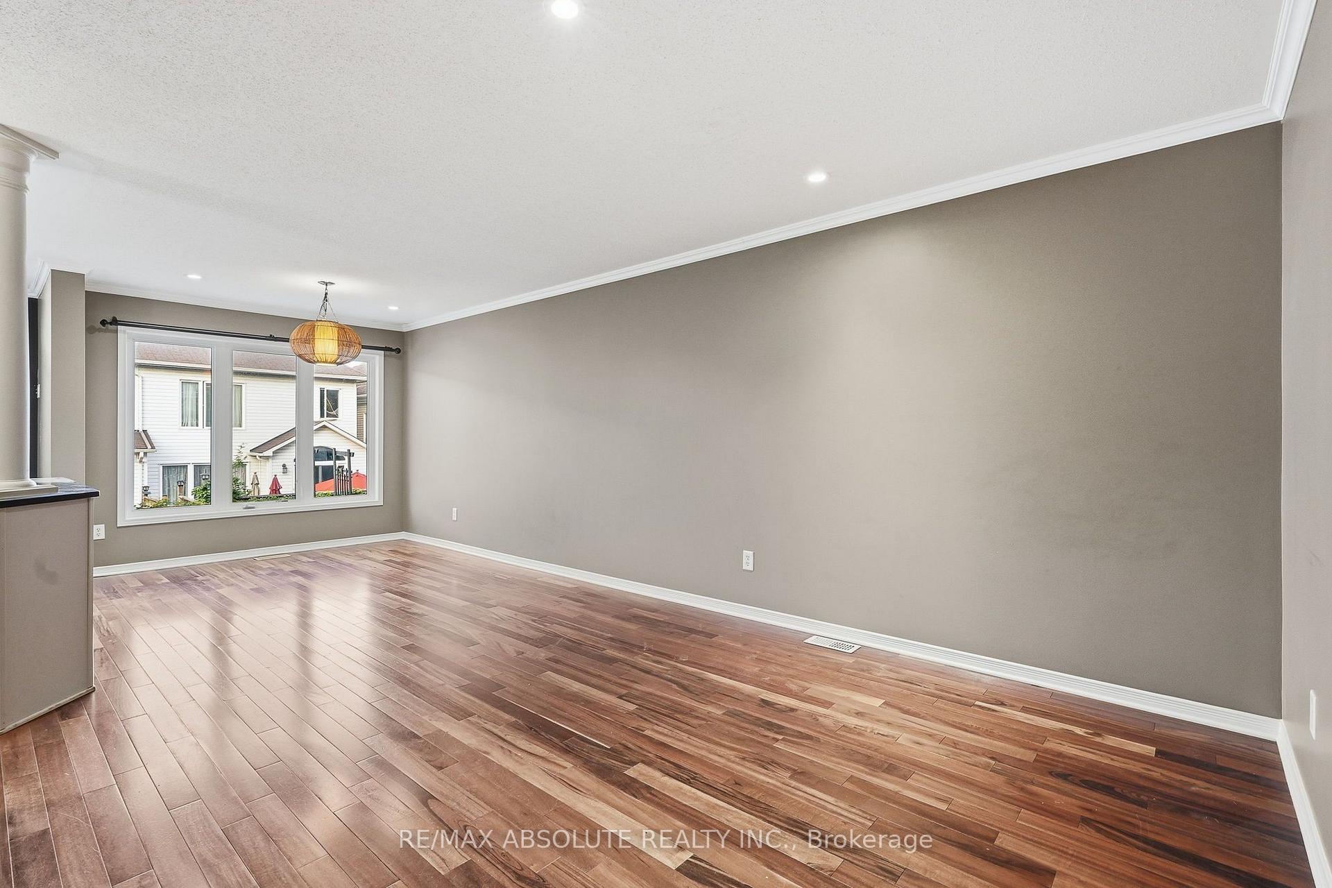Photo 5 of 399 Statewood Drive, Ottawa, Kanata - Morgan's Grant/South March — HOMEH
