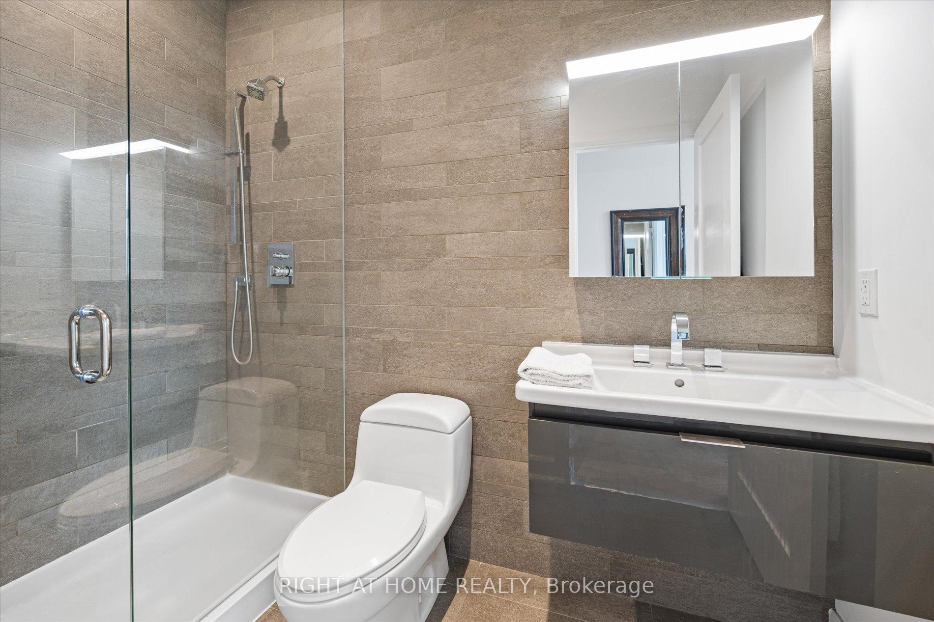Photo 24 of Unit PH1, 580 Kingston Road, Toronto, The Beaches — HOMEH