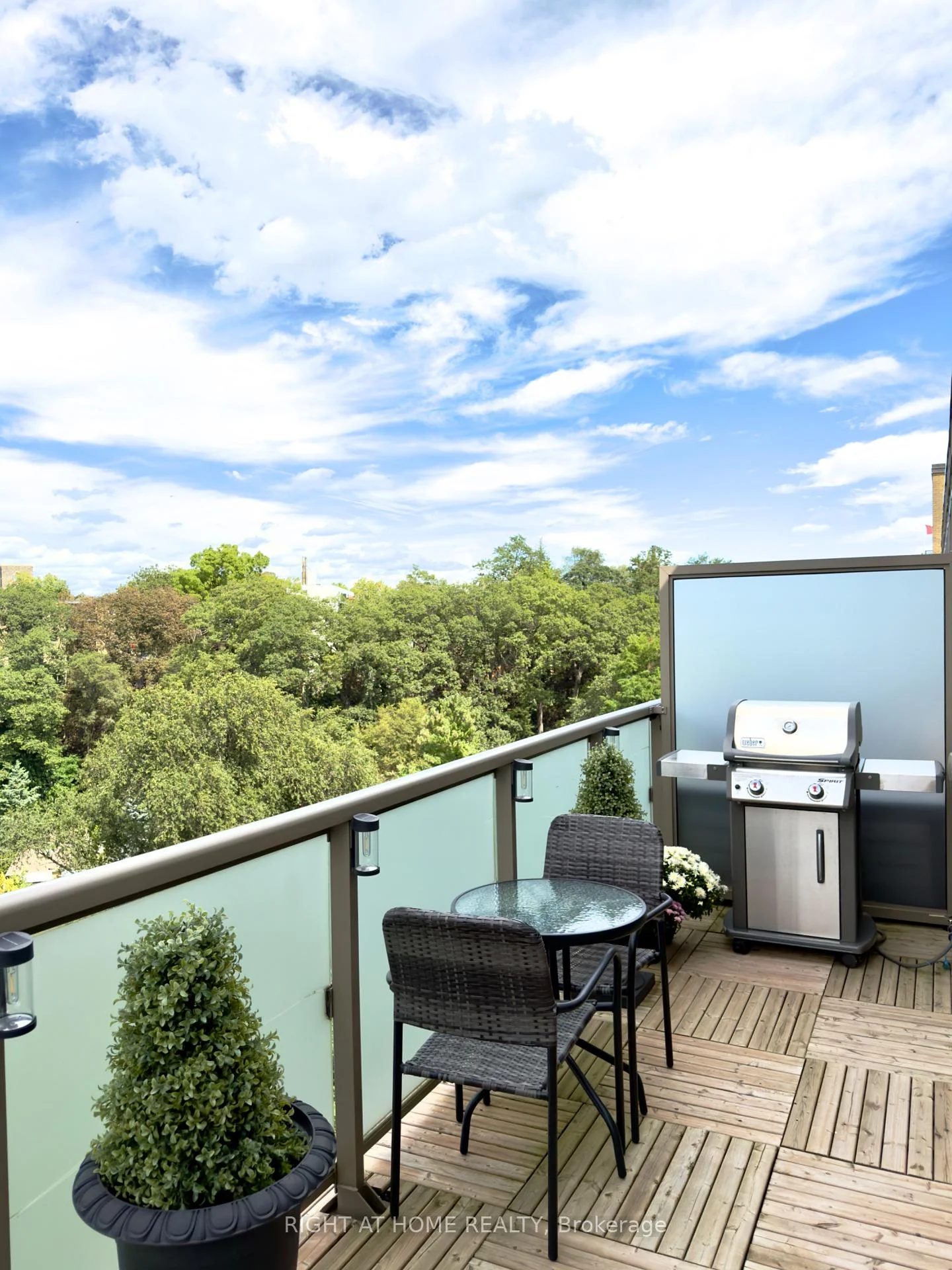 Photo 17 of Unit PH1, 580 Kingston Road, Toronto, The Beaches — HOMEH