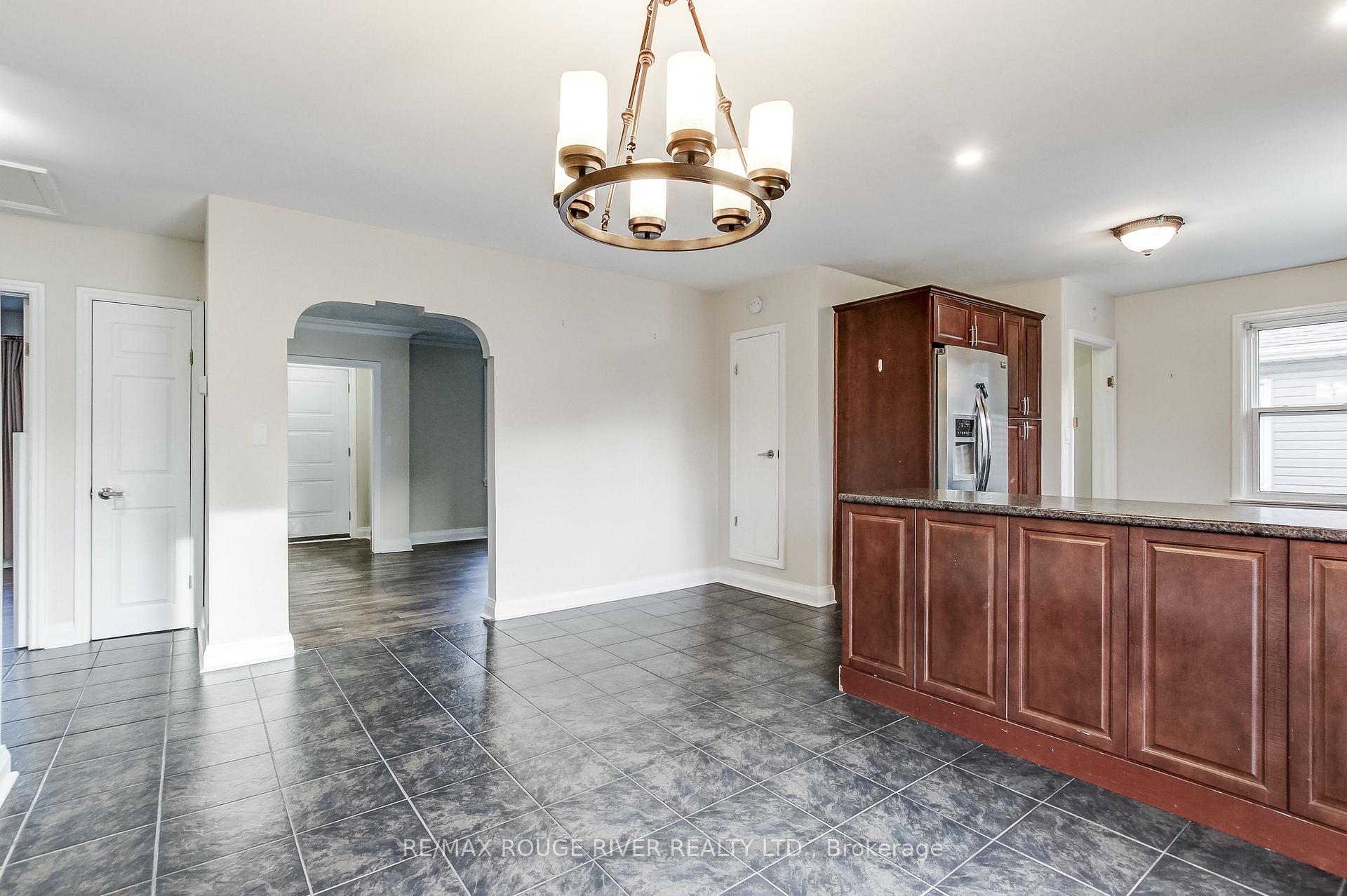Photo 13 of 141 Haig Street, St. Catharines, Haig — HOMEH