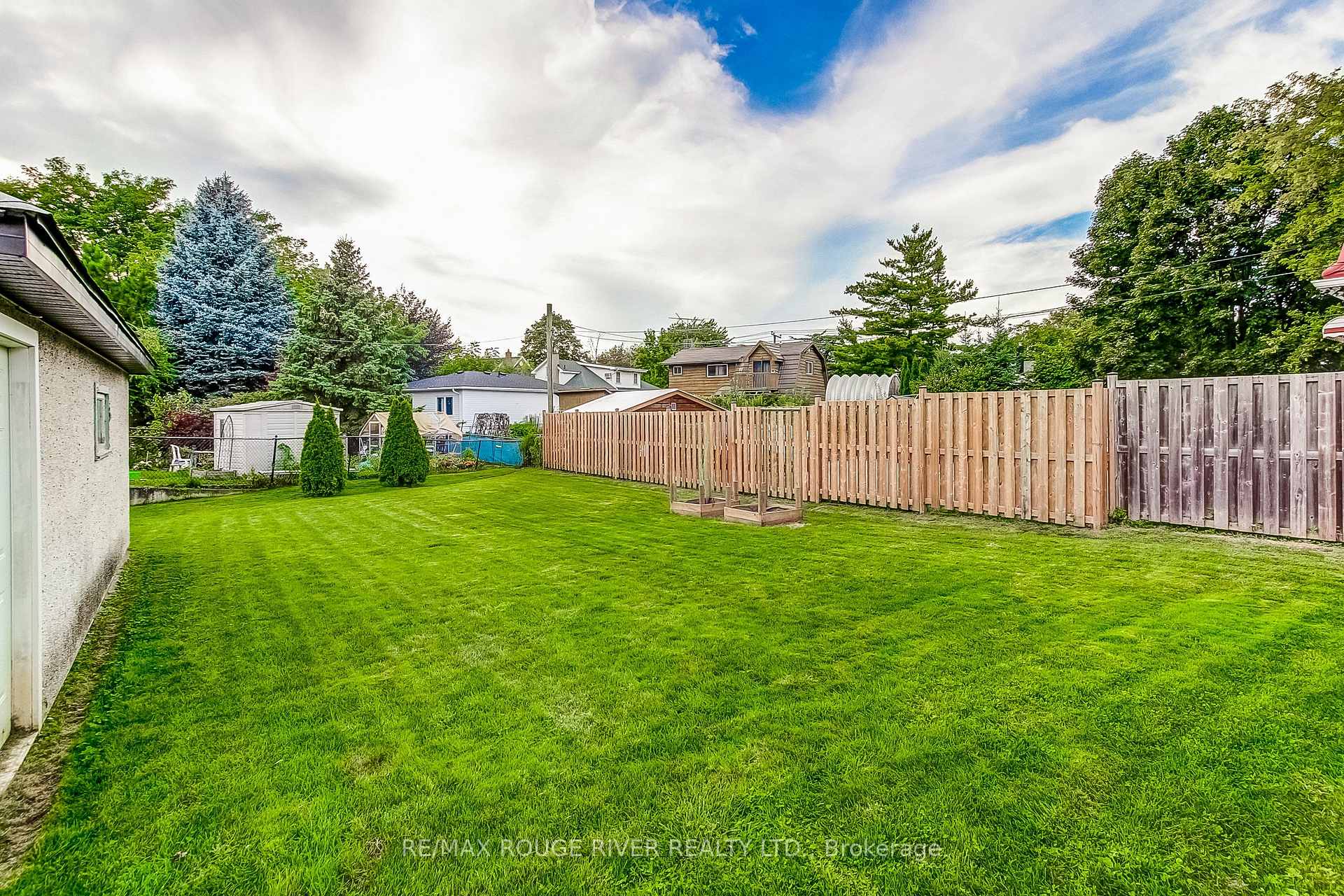 Photo 38 of 141 Haig Street, St. Catharines, Haig — HOMEH