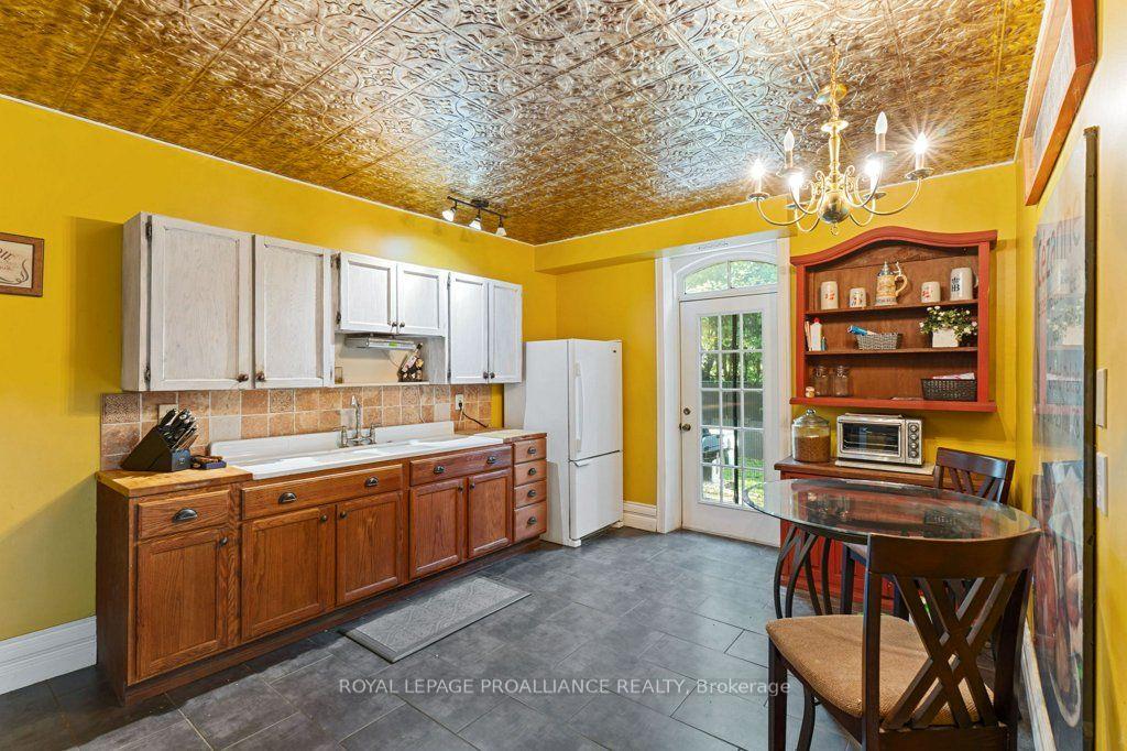 Photo 13 of 530 Dibble Street W, Prescott, Prescott — HOMEH