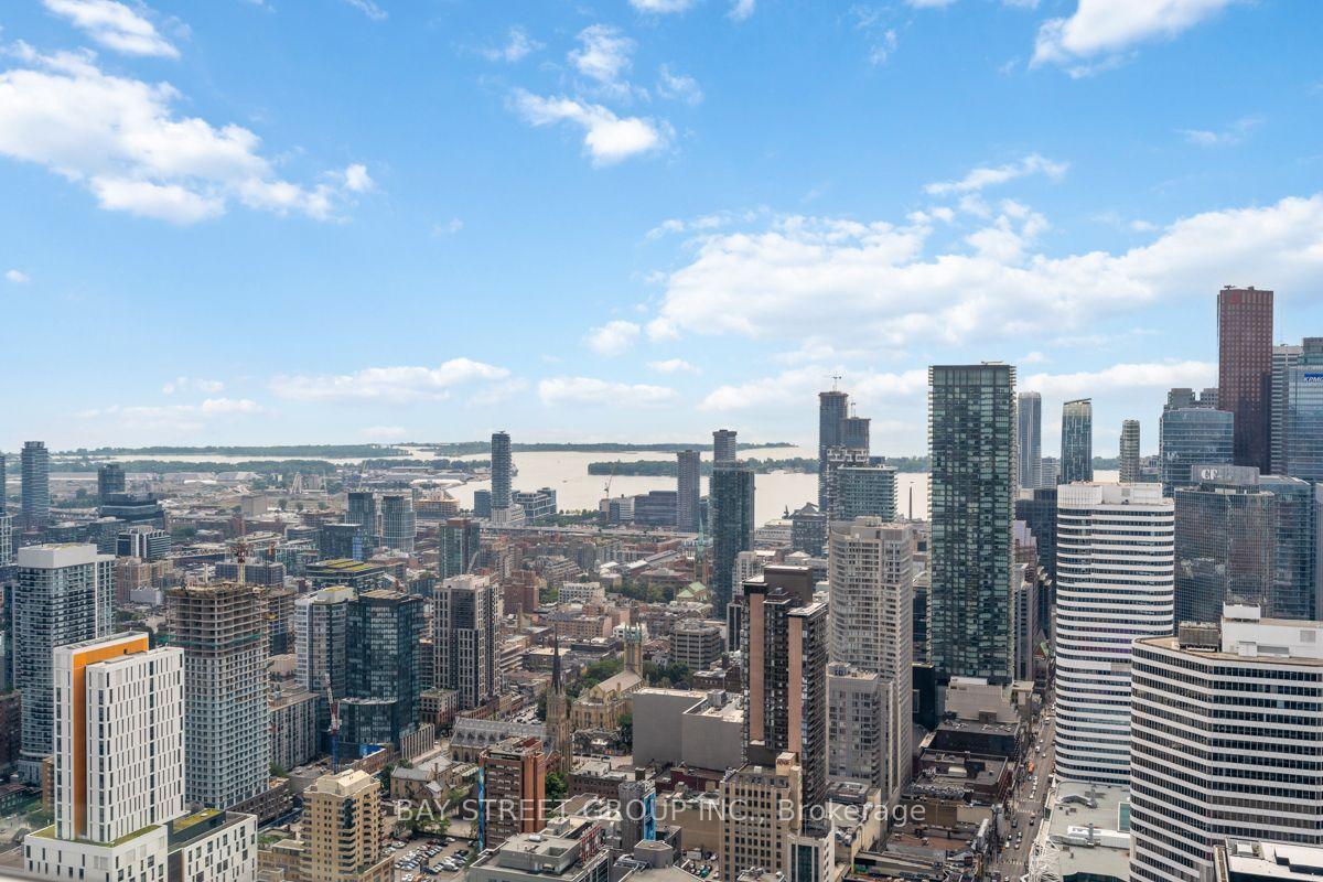 Photo 2 of Unit 5709, 386 Yonge Street, Toronto, Bay Street Corridor — HOMEH