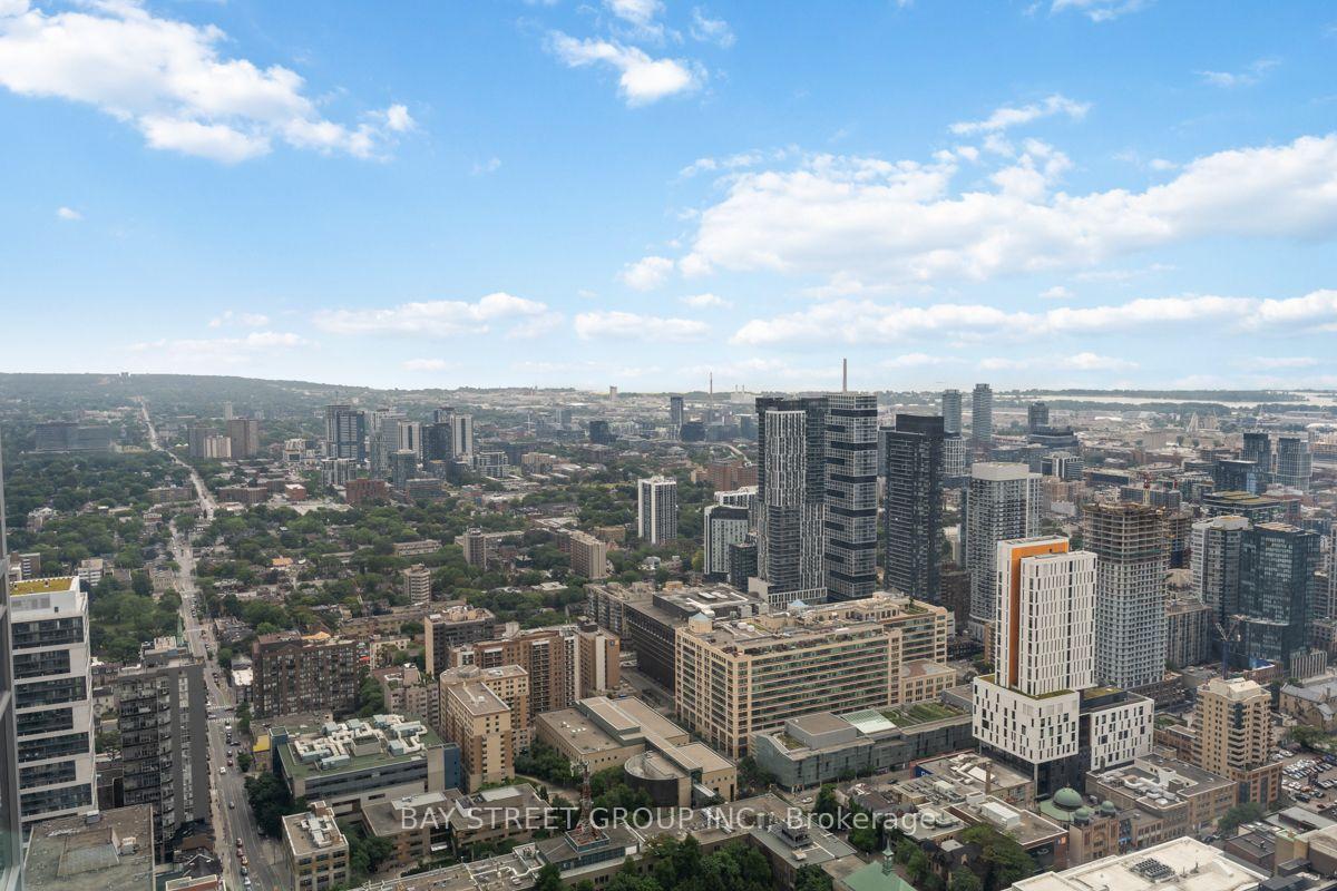 Photo 3 of Unit 5709, 386 Yonge Street, Toronto, Bay Street Corridor — HOMEH